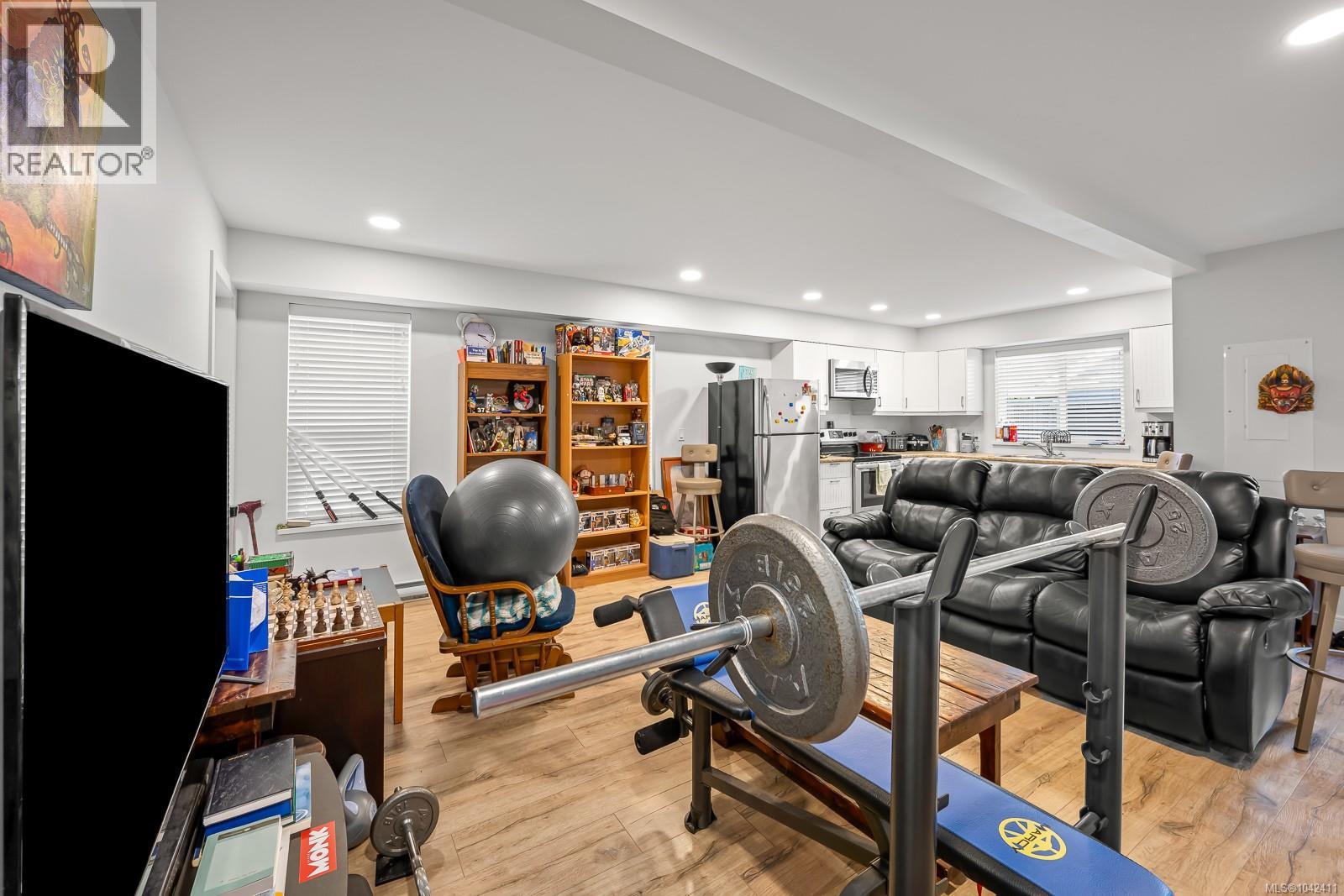 2563 Brookfield Dr - 44