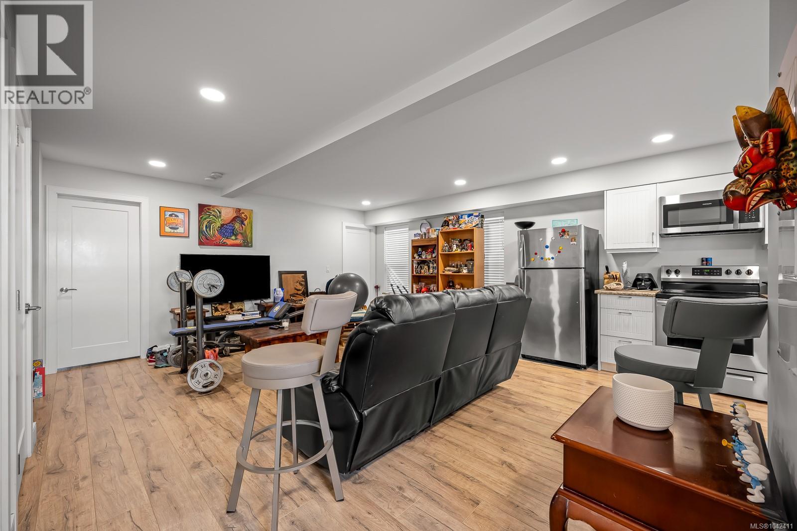 2563 Brookfield Dr - 48