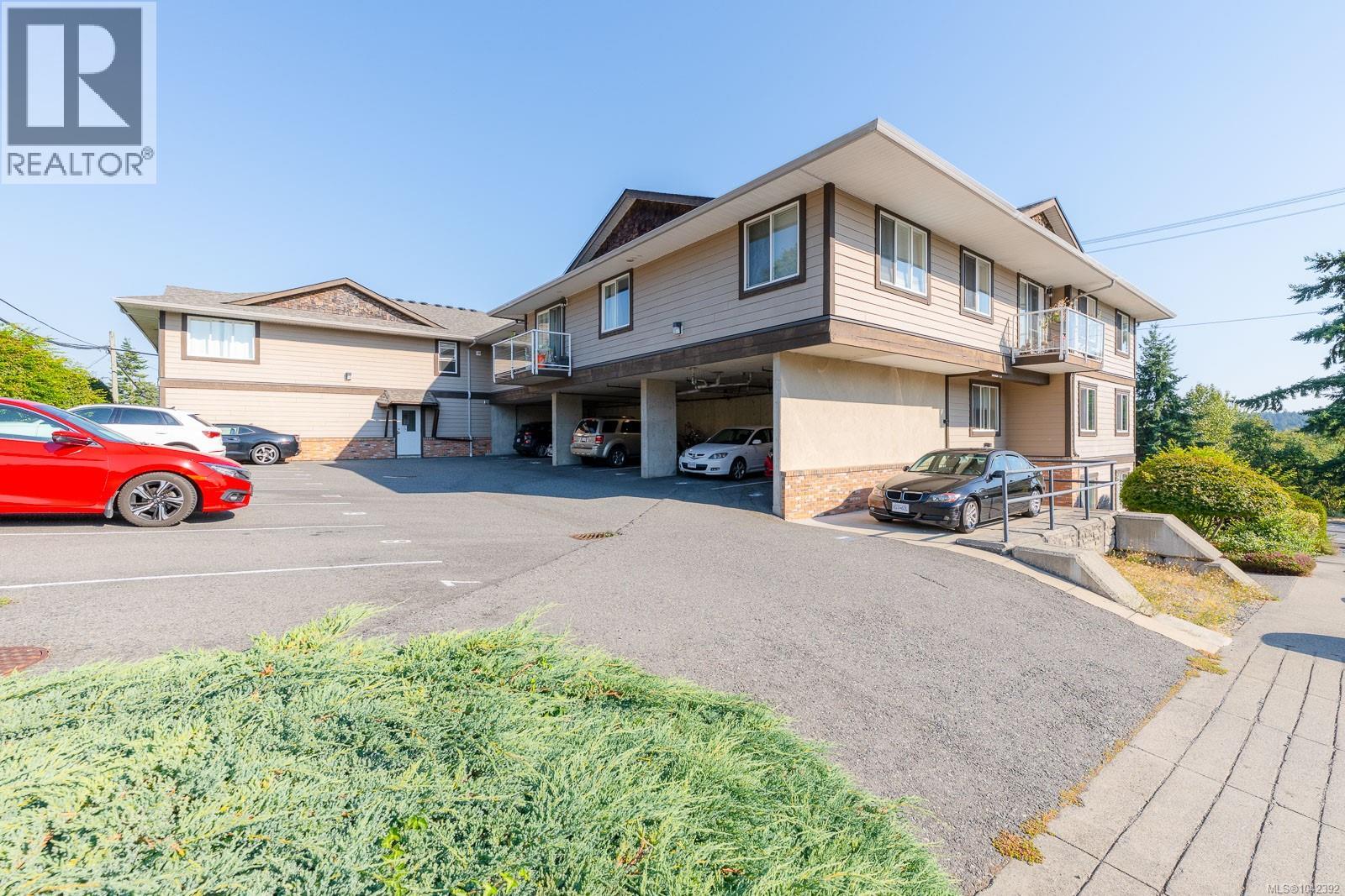 #10 8 White St - 27