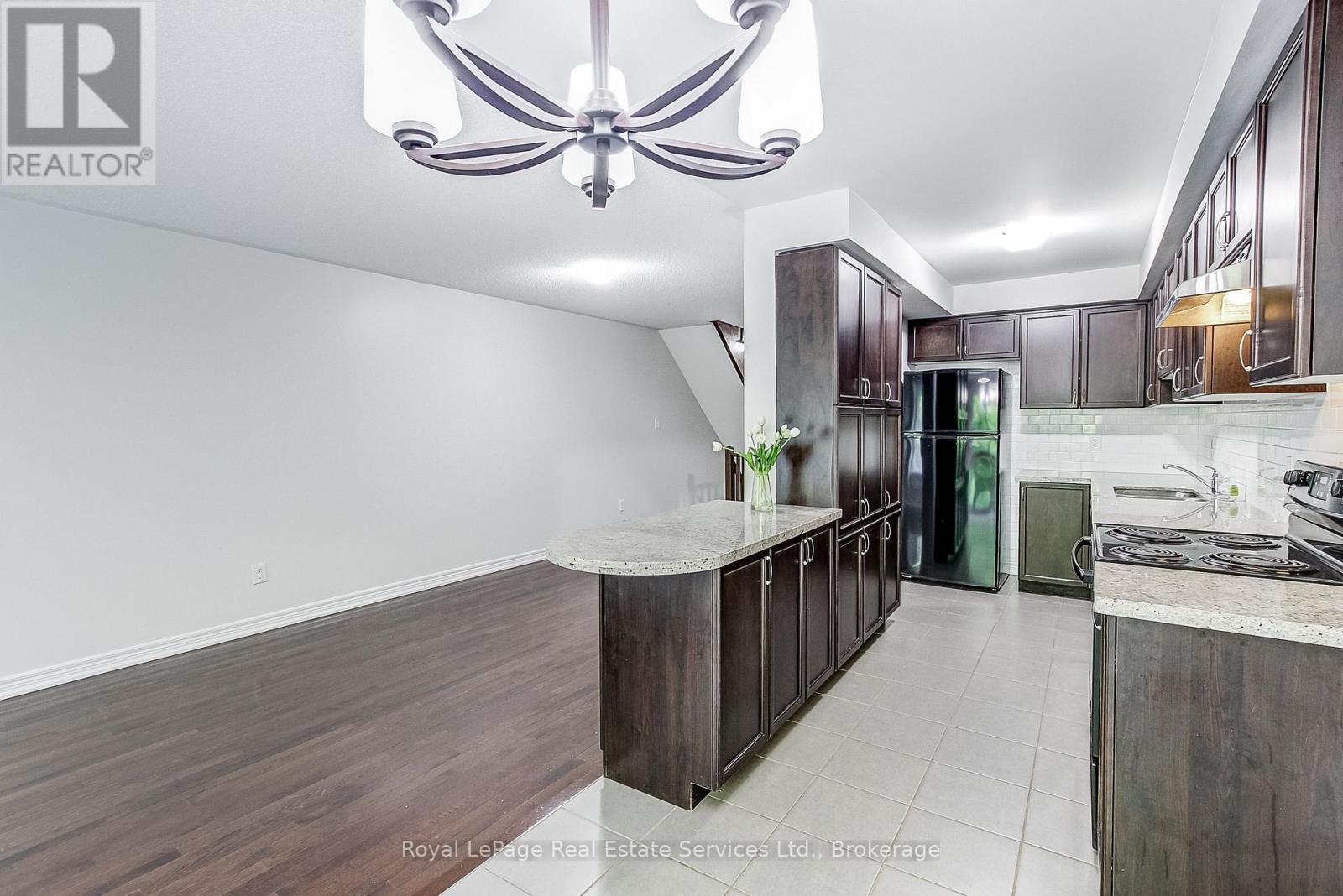 #22 233 DUSKYWING WAY - 15