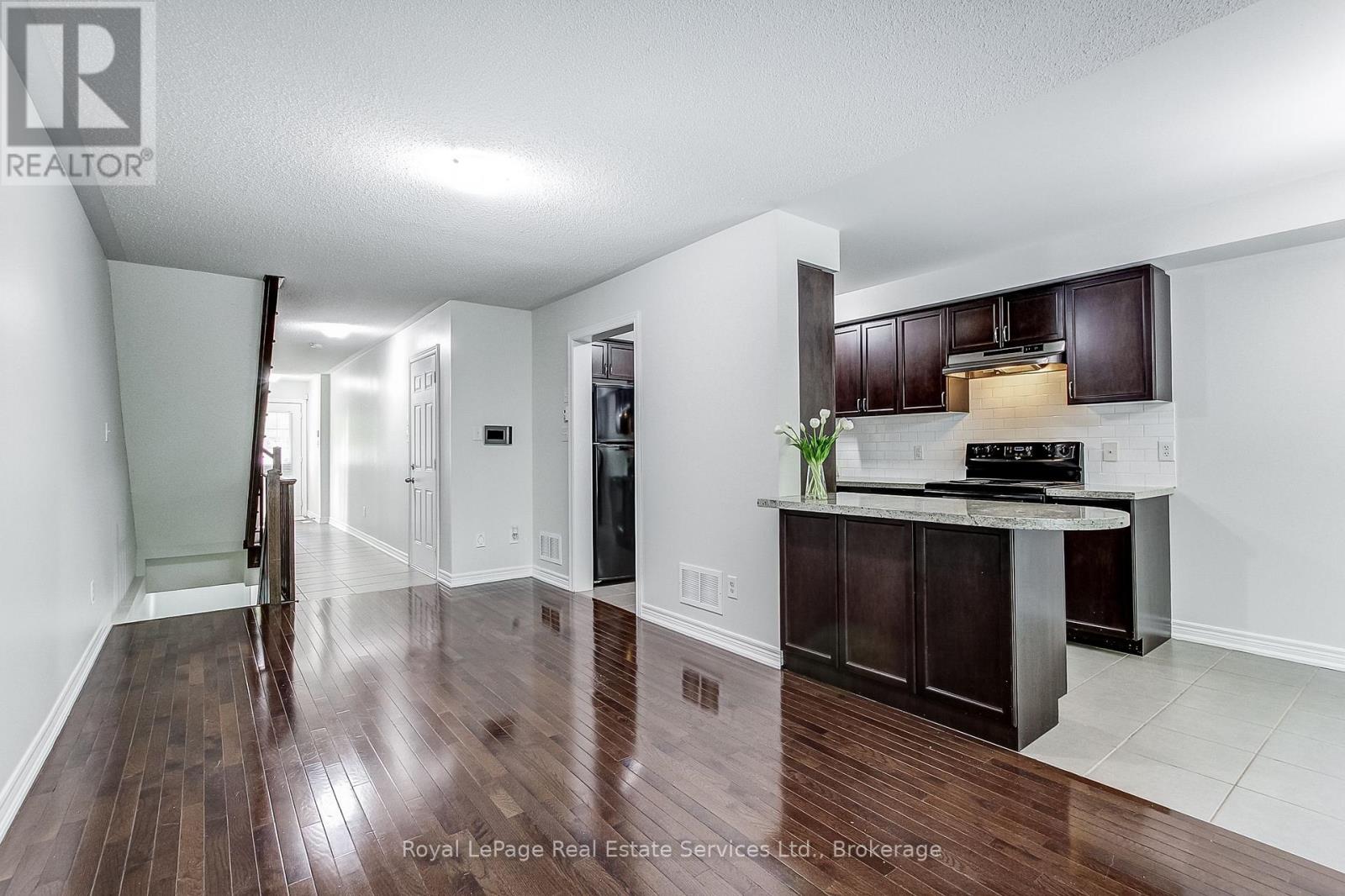 #22 233 DUSKYWING WAY - 13