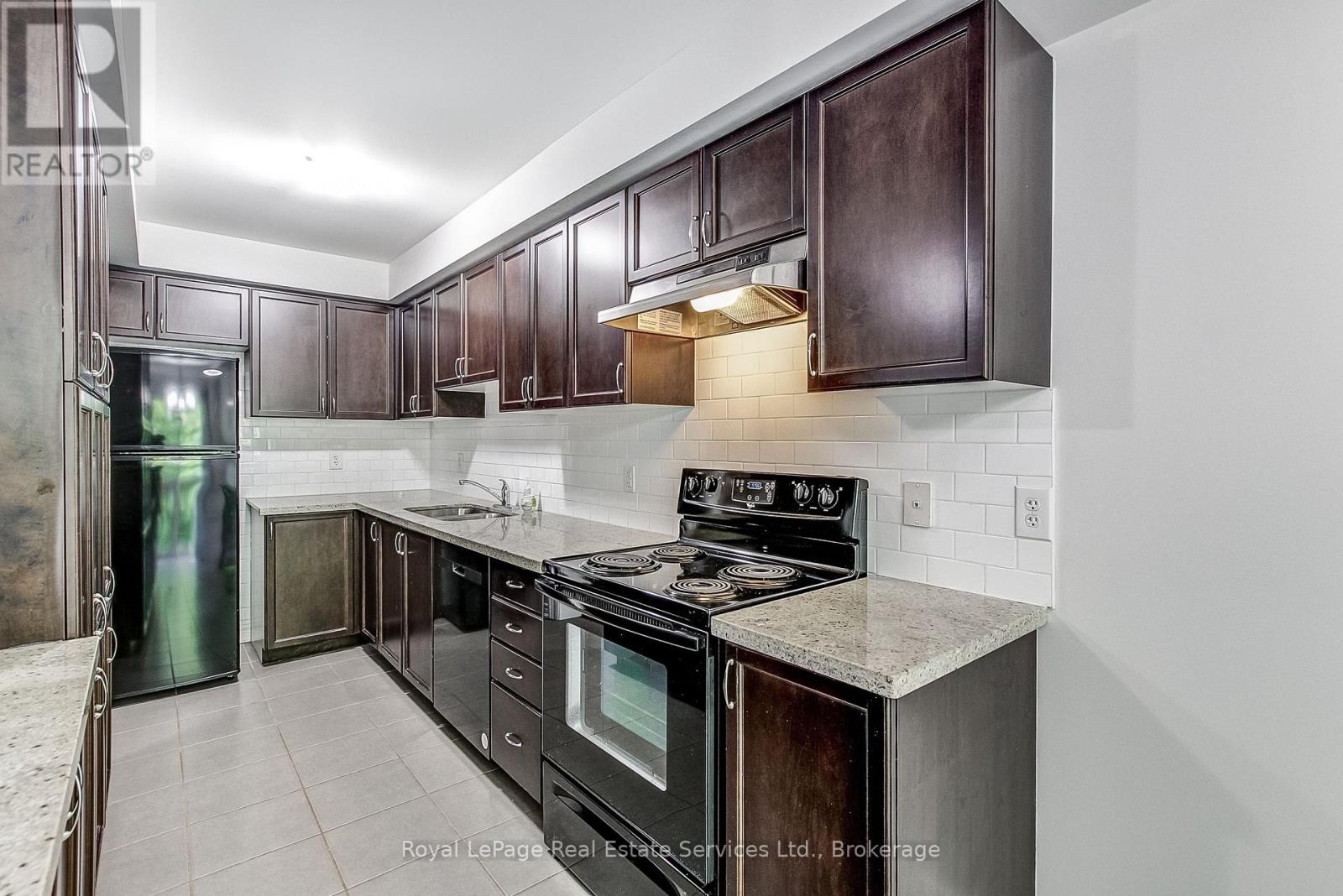 #22 233 DUSKYWING WAY - 16