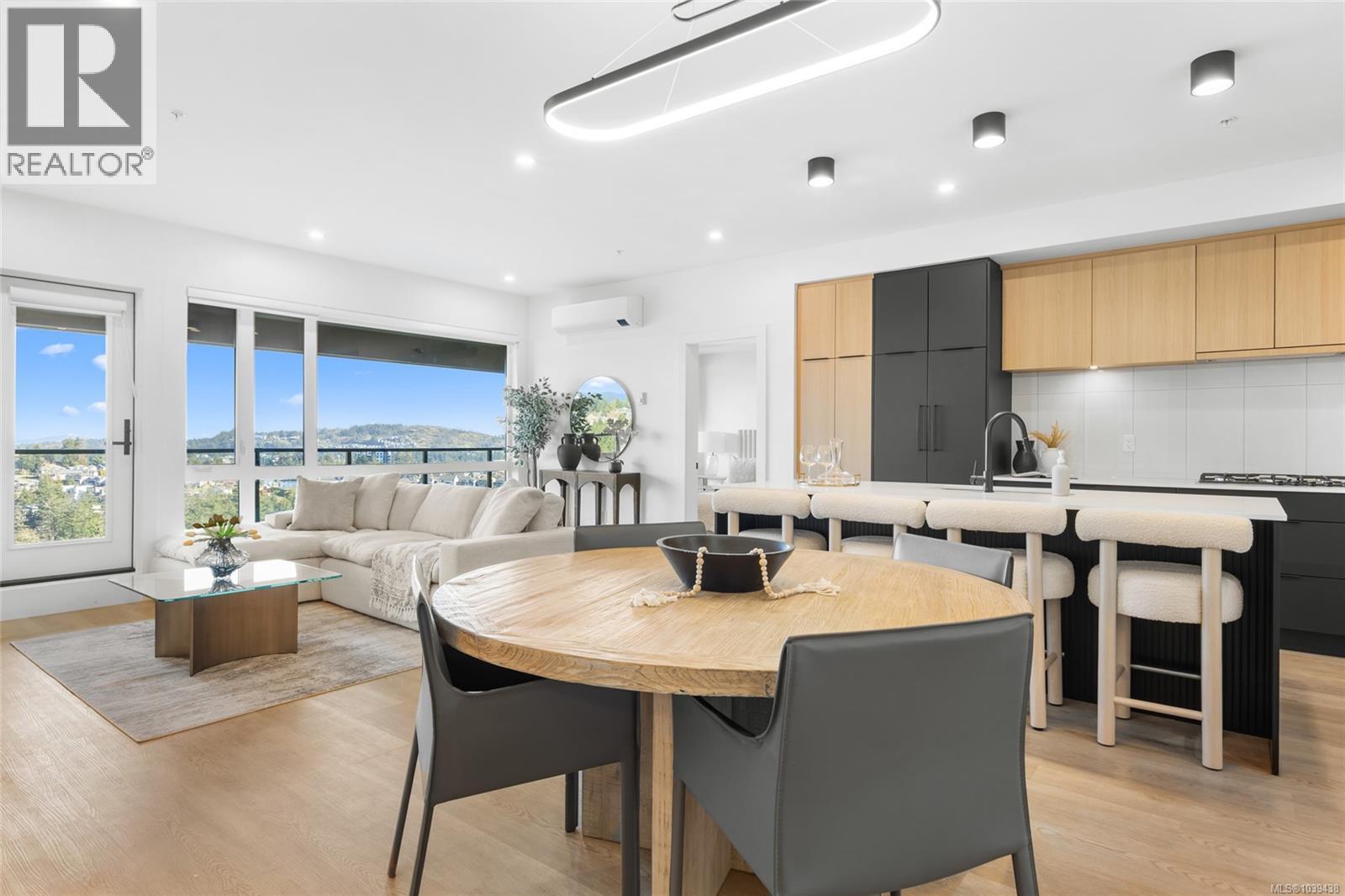 #316 2341 Bear Mountain Pkwy - 13