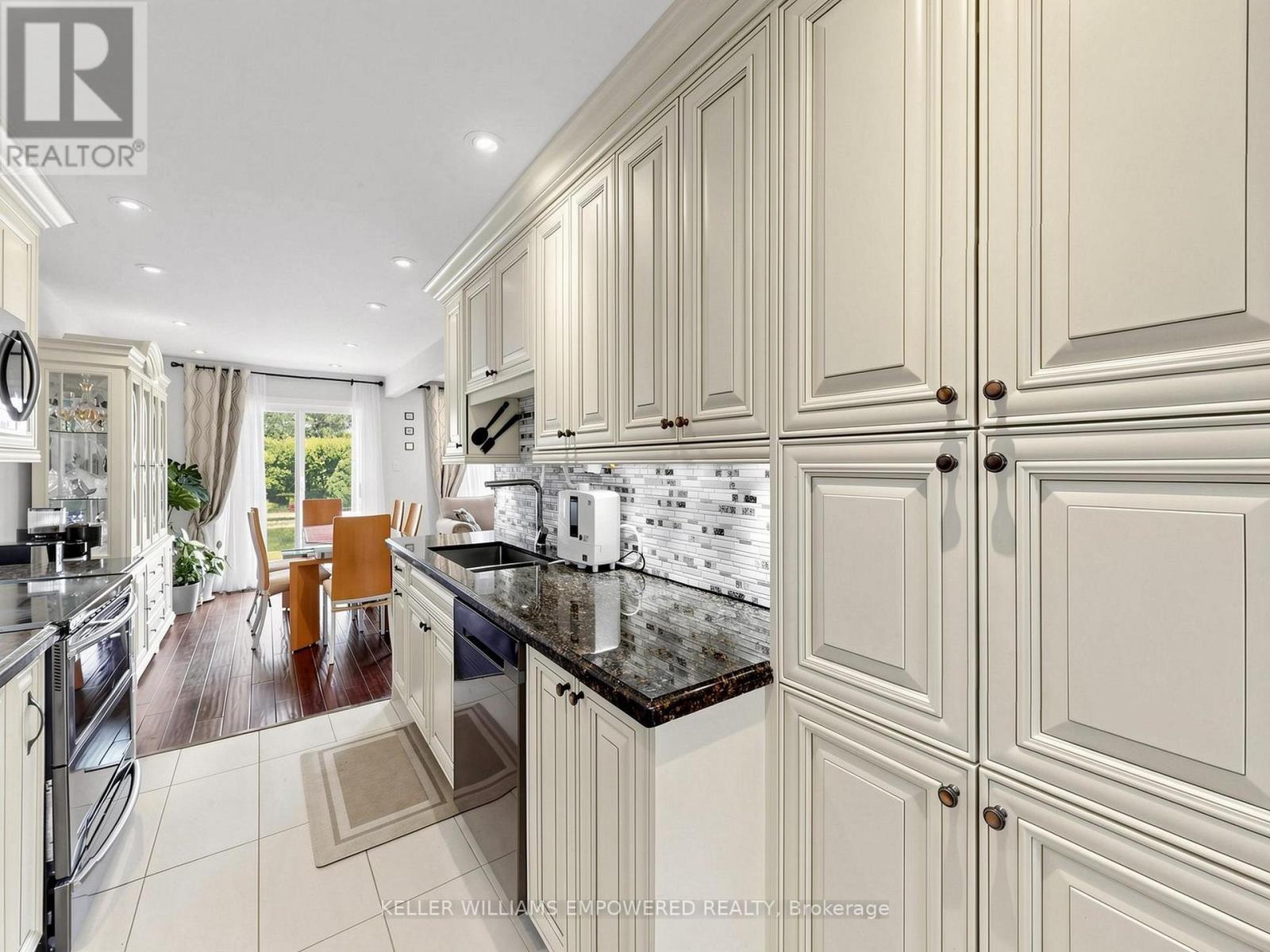 200 CASTLE ROCK DRIVE - 11