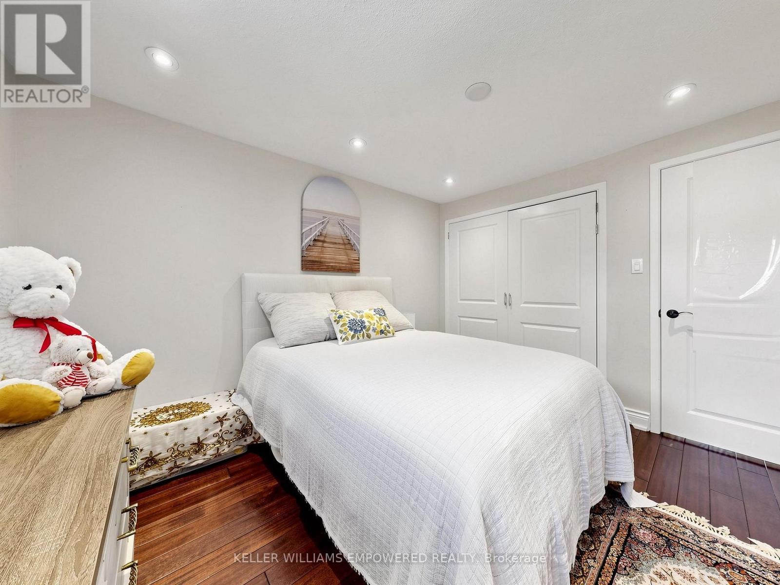 200 CASTLE ROCK DRIVE - 28