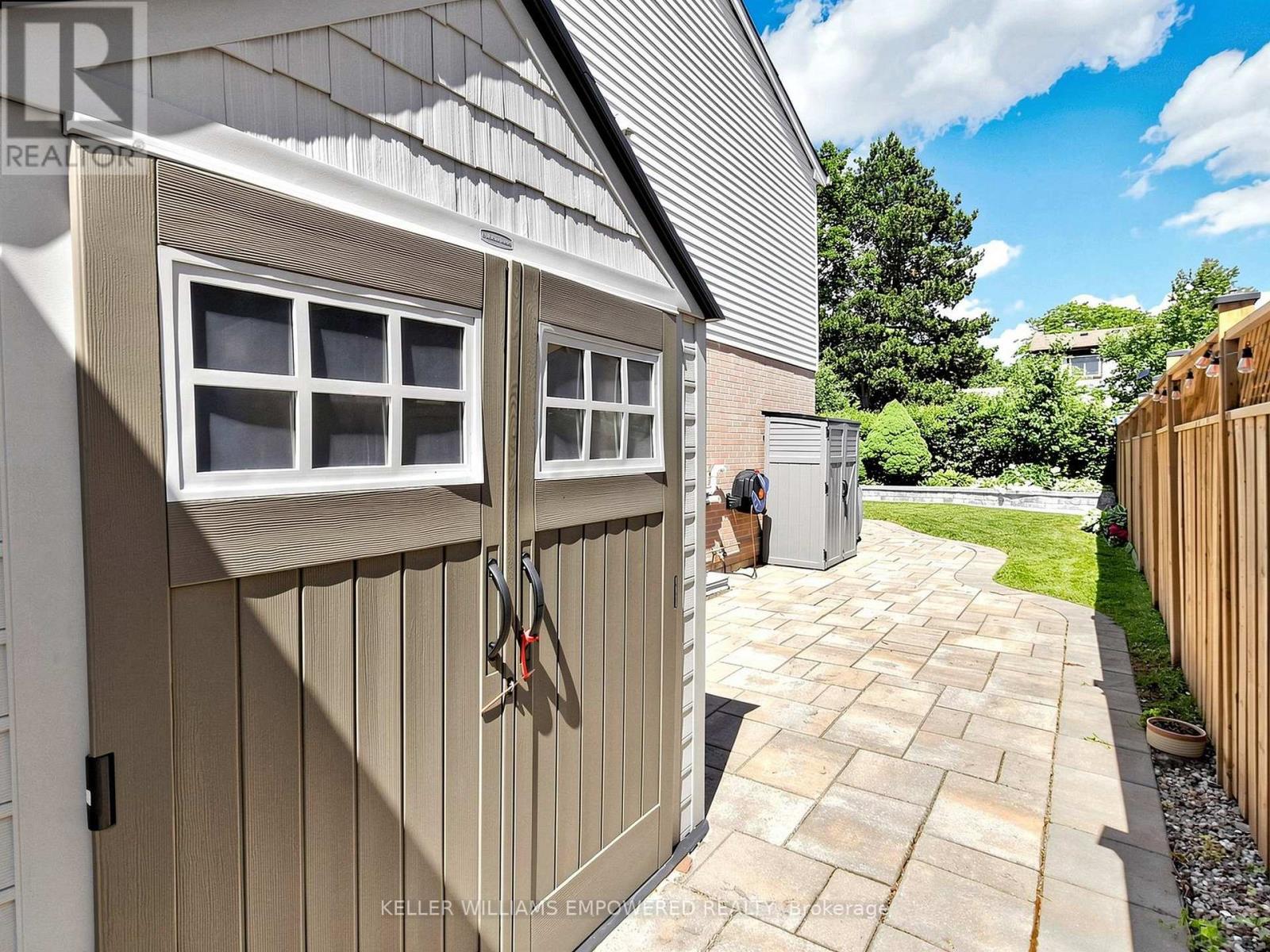 200 CASTLE ROCK DRIVE - 48