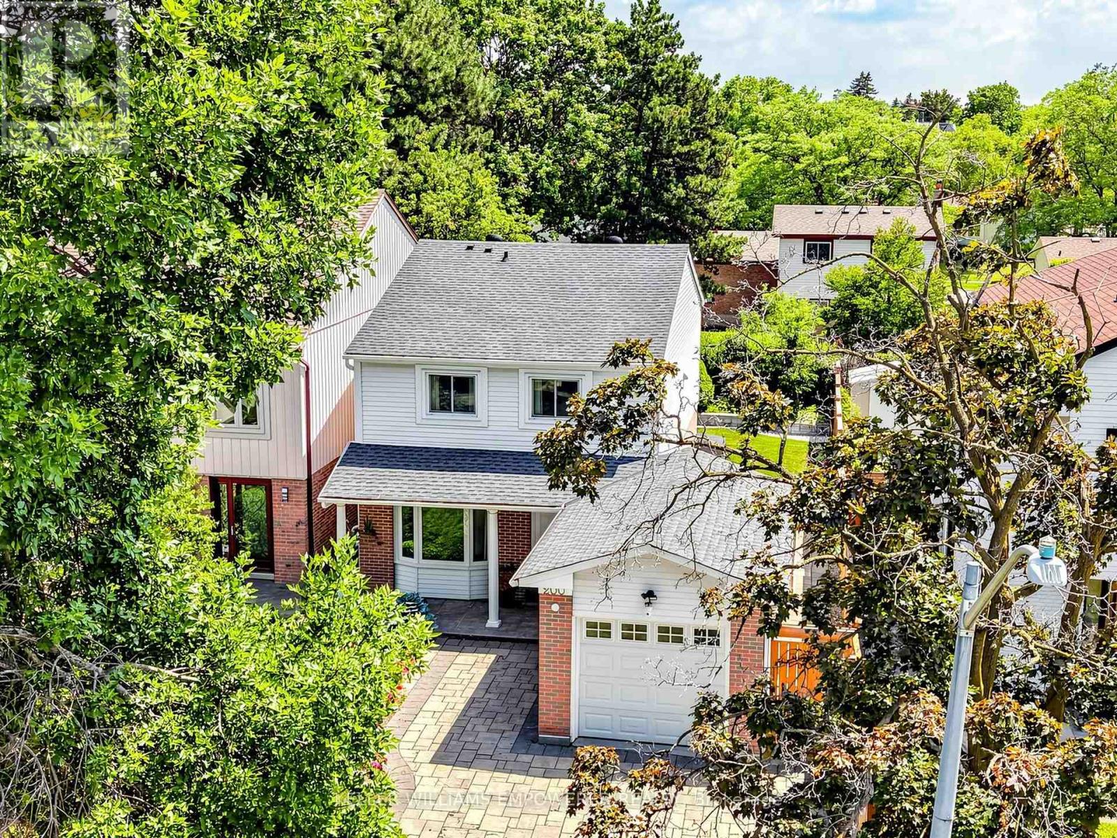 200 CASTLE ROCK DRIVE - 49