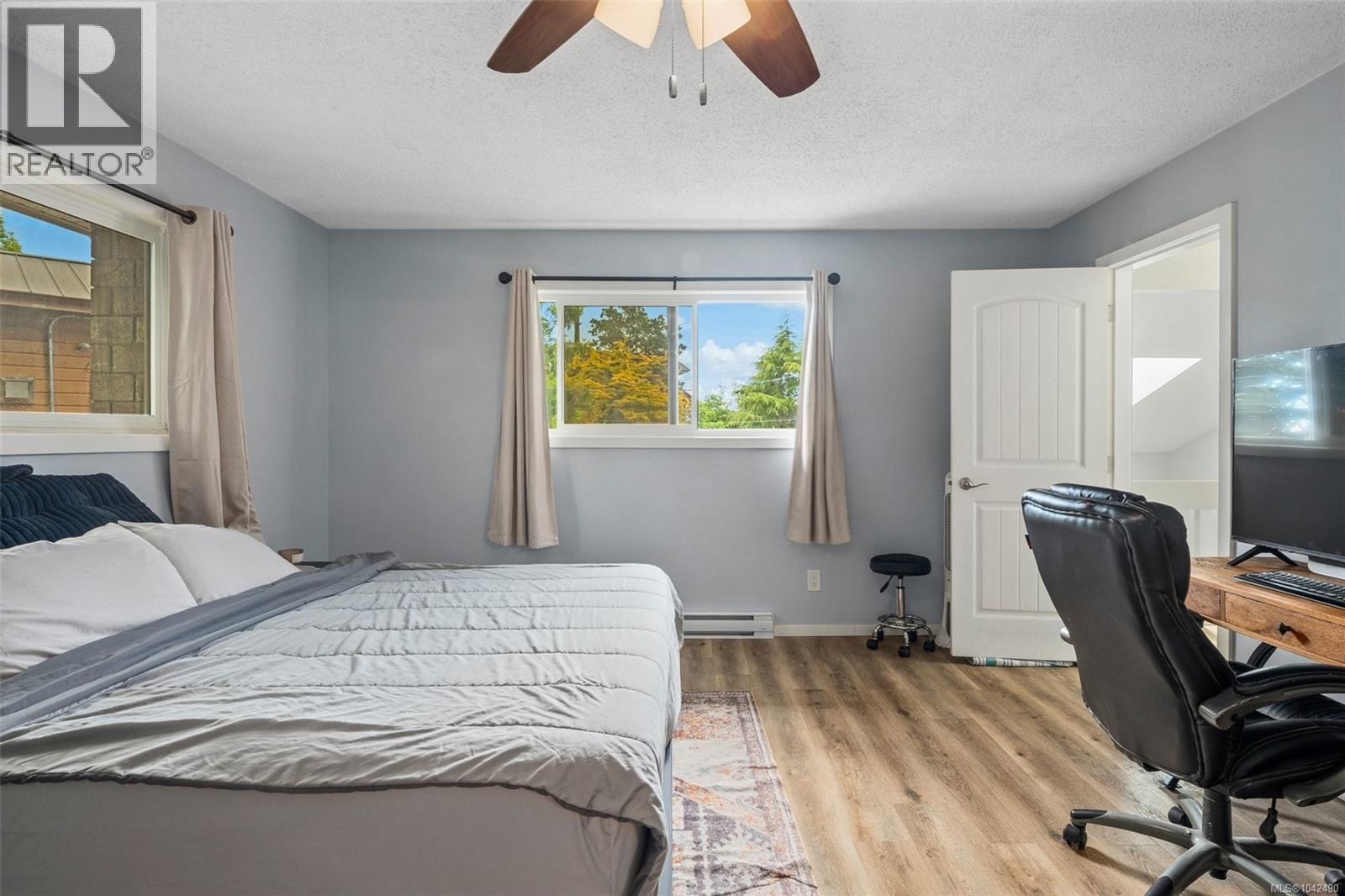 335 Damon Dr - 17