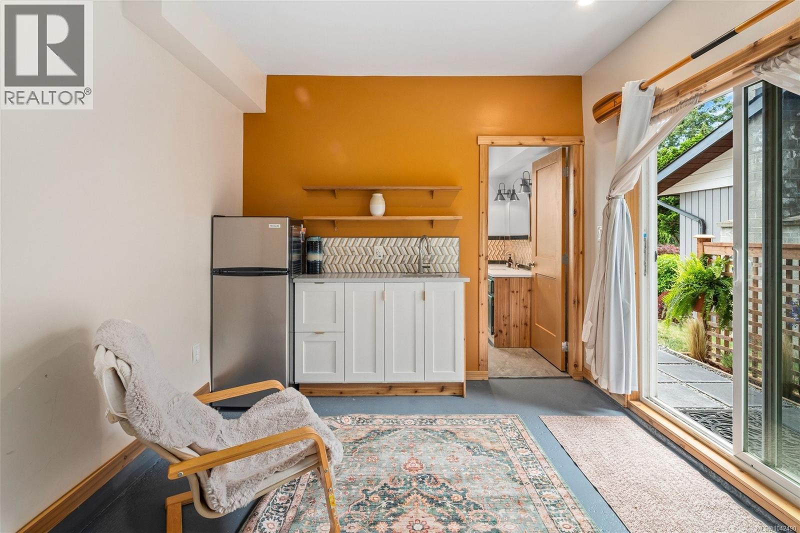335 Damon Dr - 25