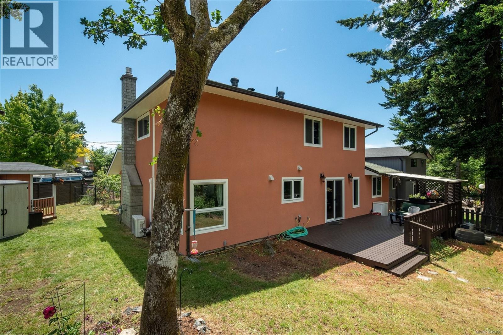 335 Damon Dr - 33