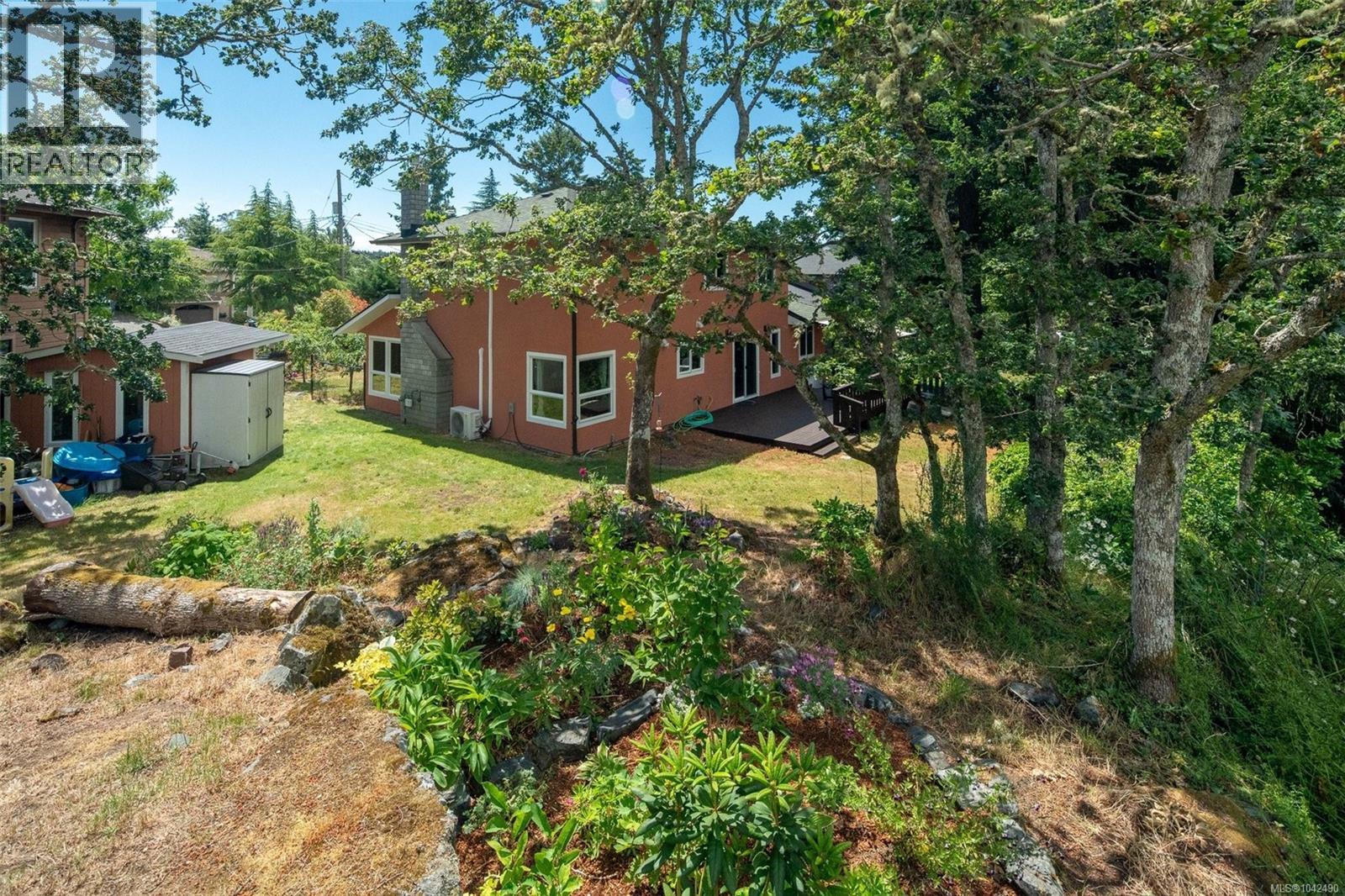 335 Damon Dr - 40