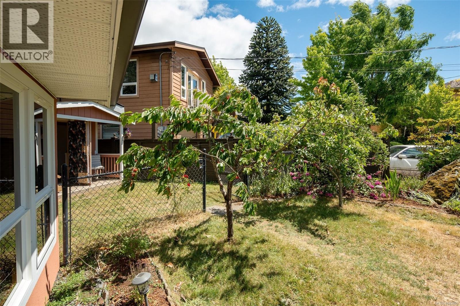 335 Damon Dr - 41