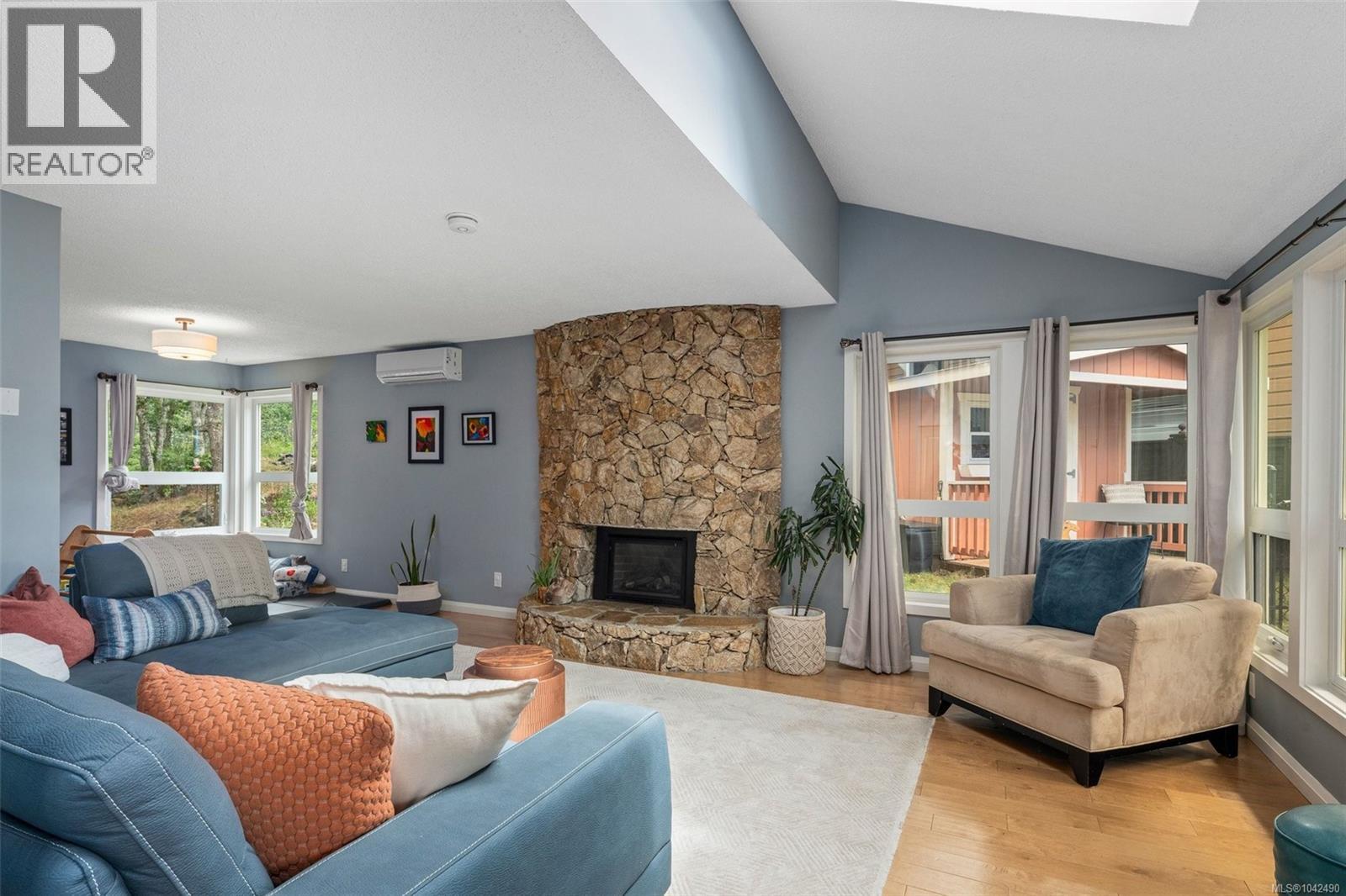 335 Damon Dr - 5