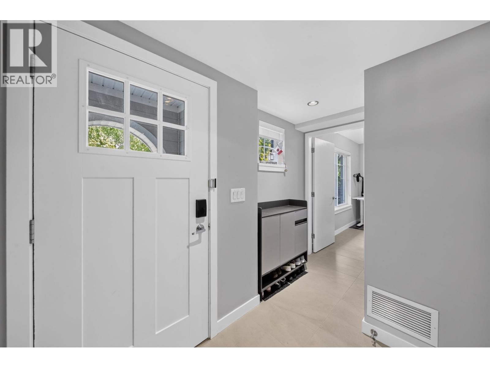4 7180 LECHOW STREET, Richmond