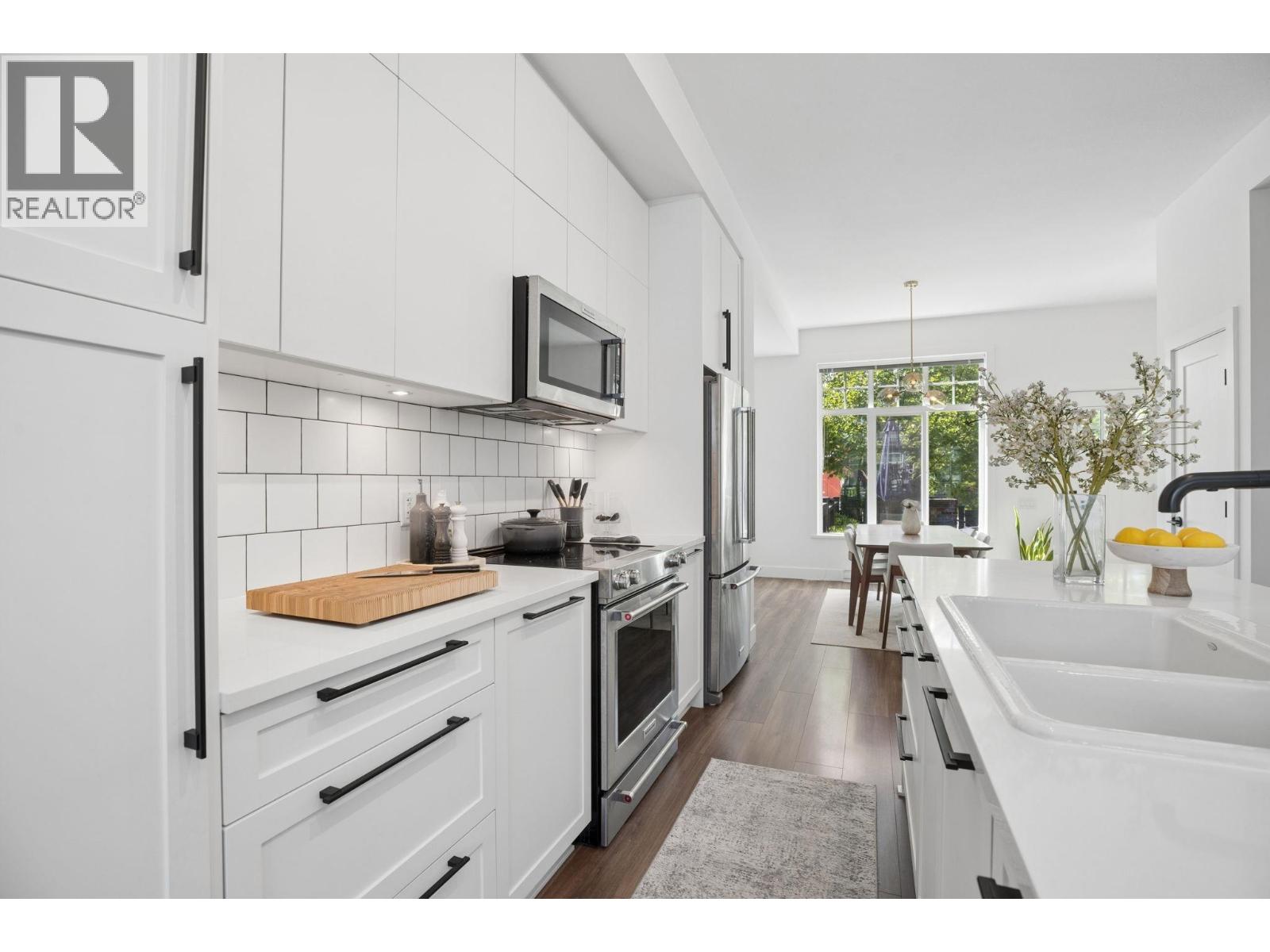 45 3552 VICTORIA DRIVE, Coquitlam