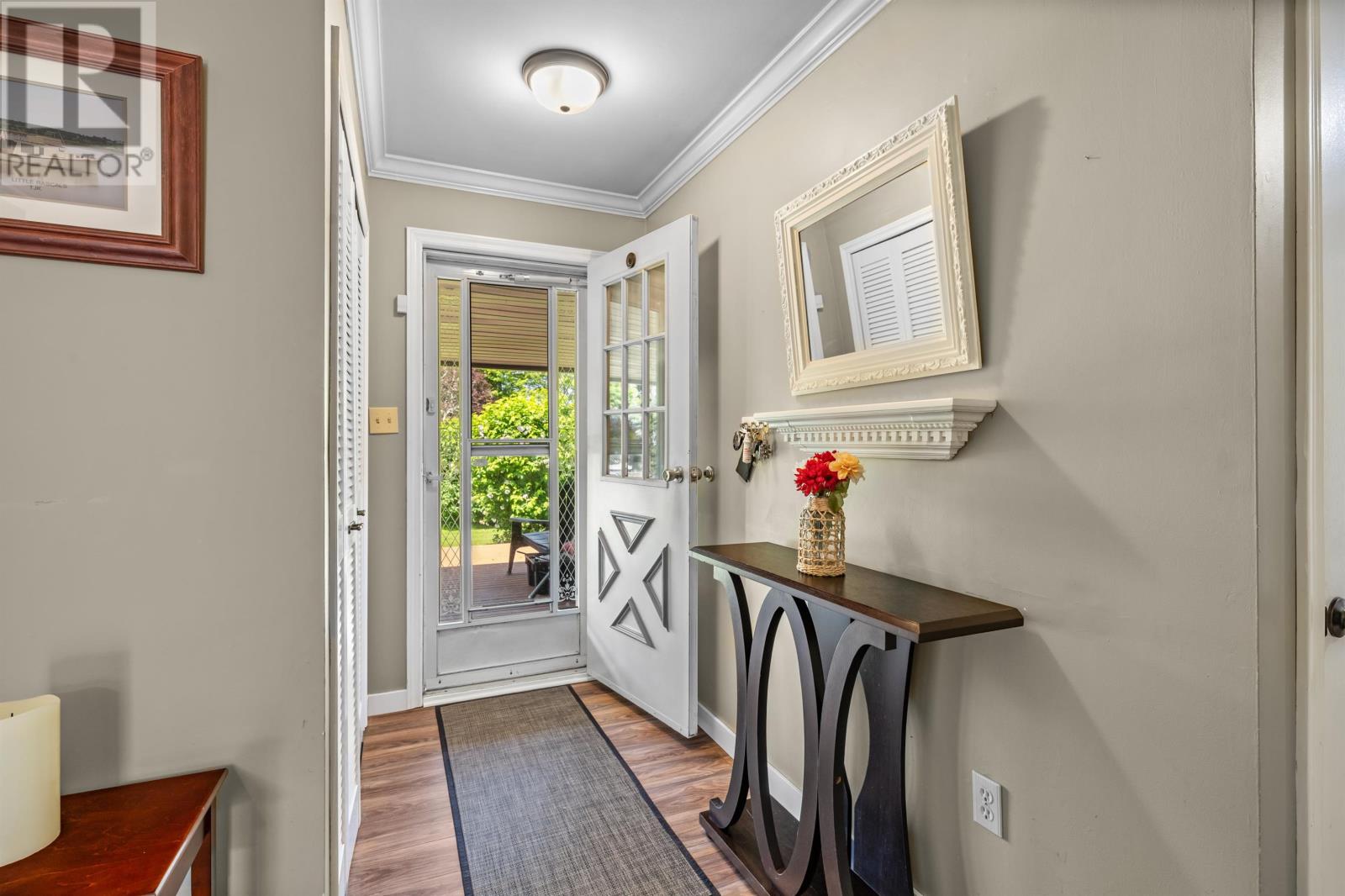 20 MacArthur Drive - 6