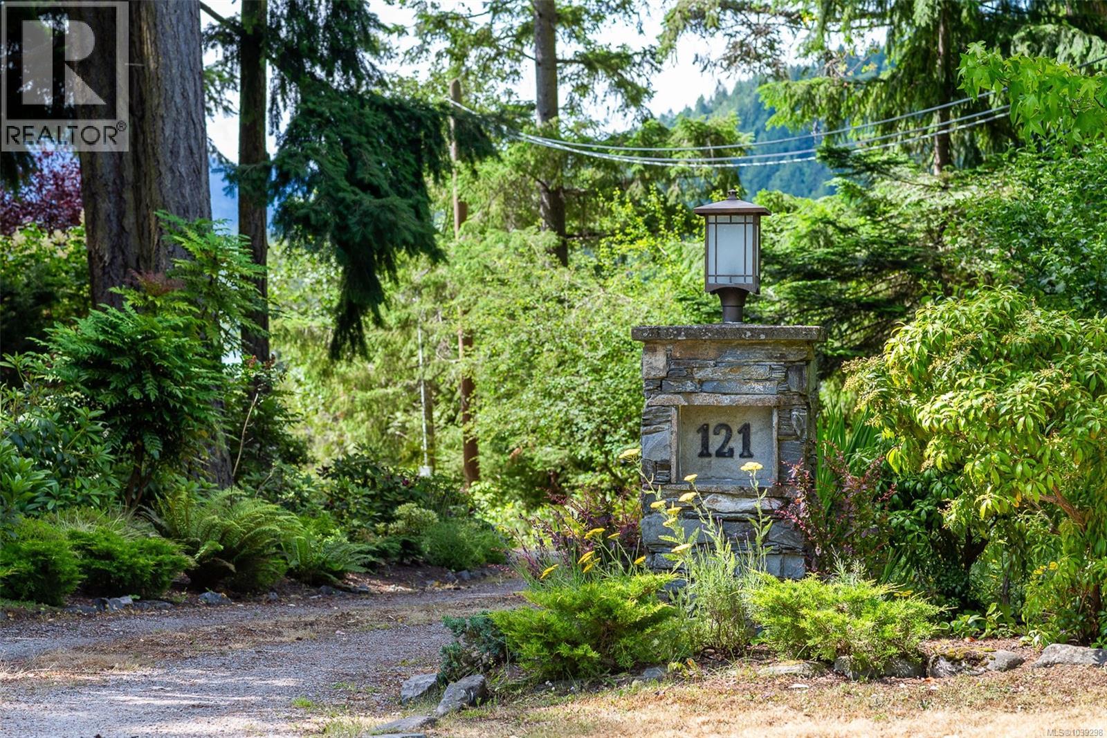 121 Howard Rd - 48