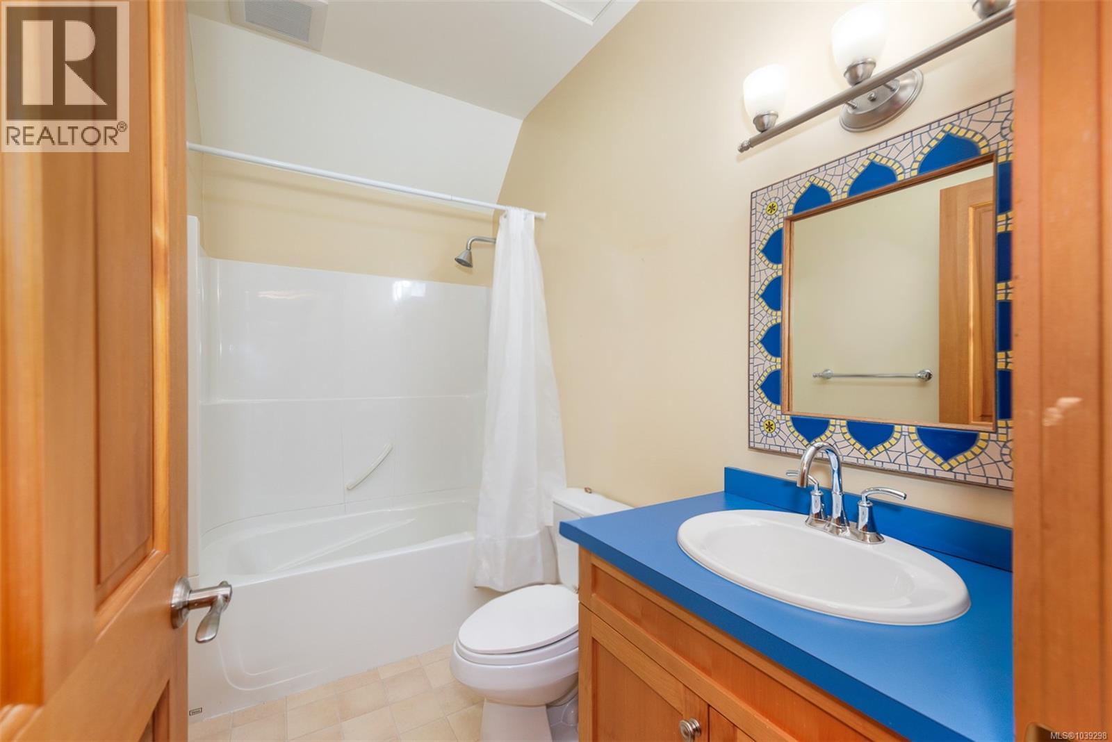121 Howard Rd - 46