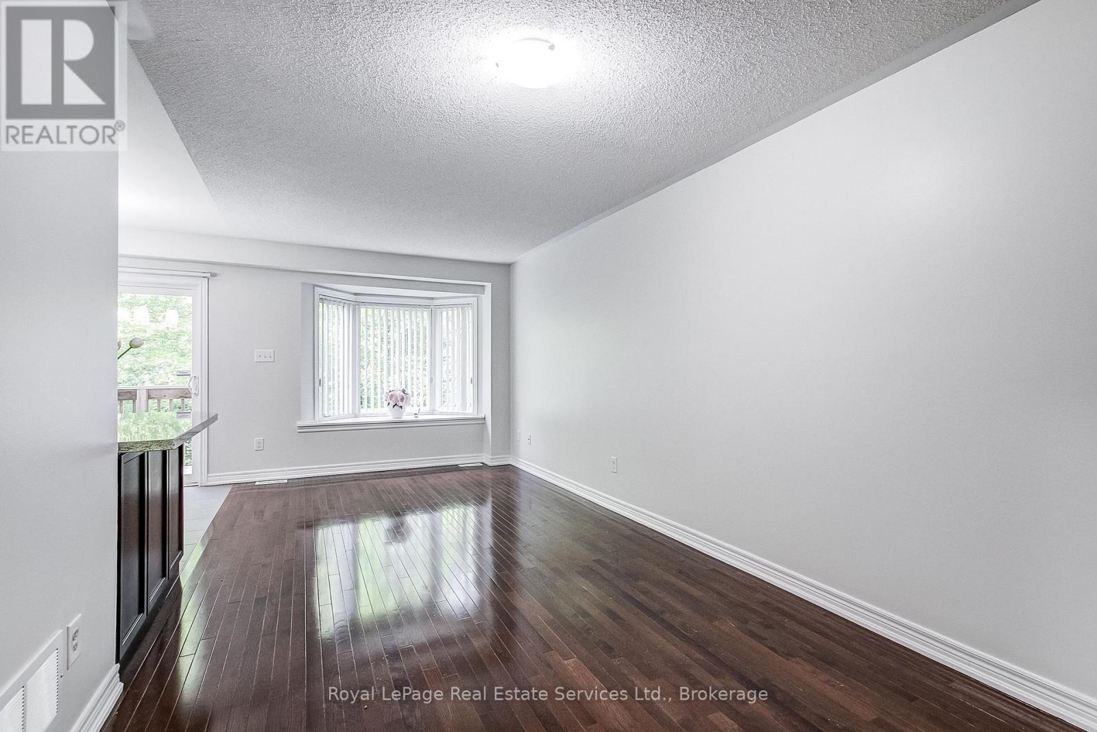 #22 233 DUSKYWING WAY - 9