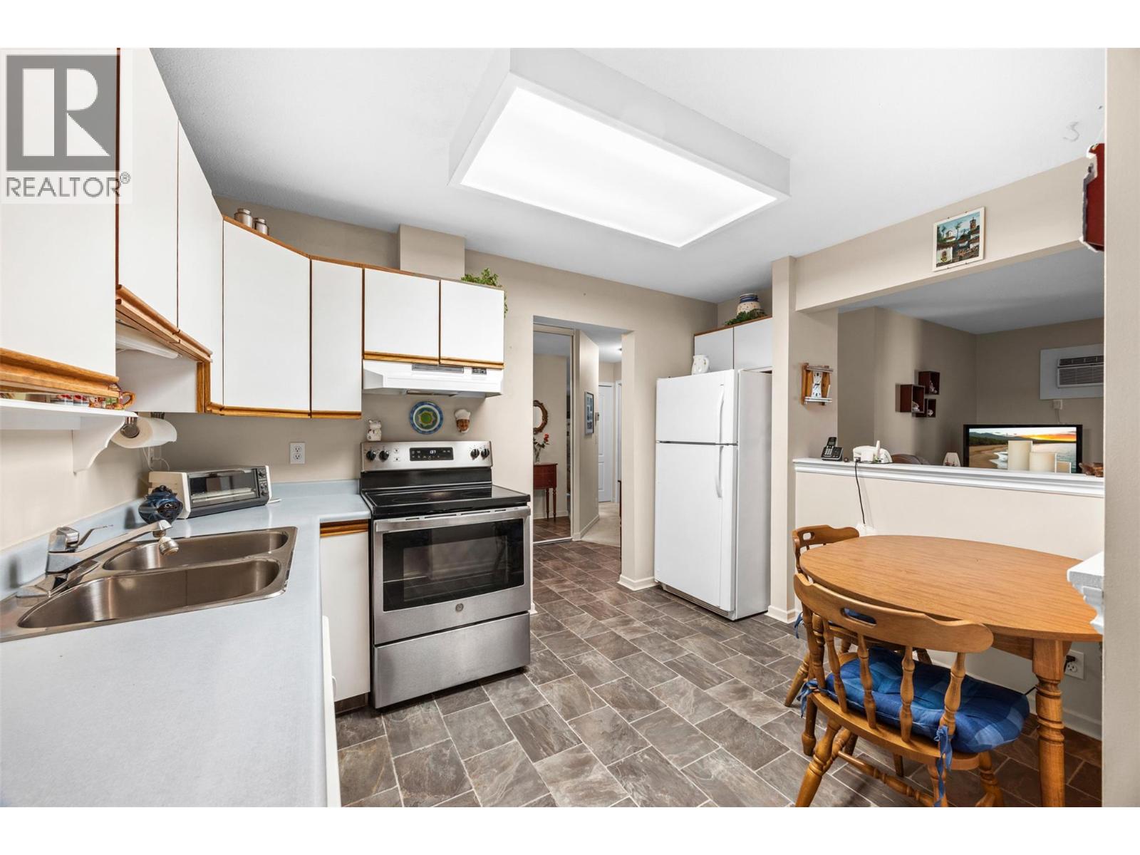 #408 780 Houghton Road - 11