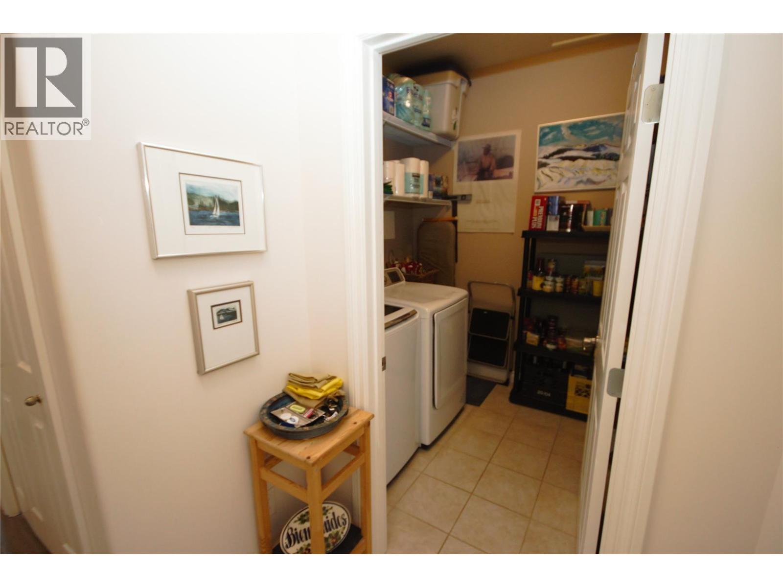 921 SPILLWAY Road Unit# 401C, Oliver