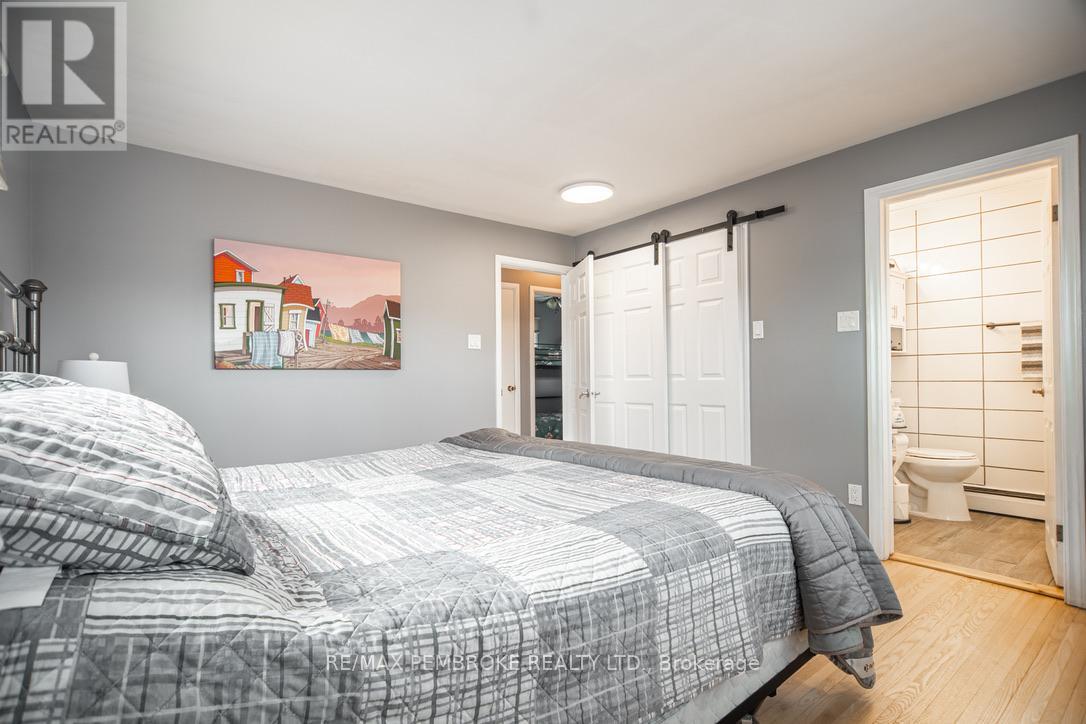 282 CLEMOW AVENUE - 18