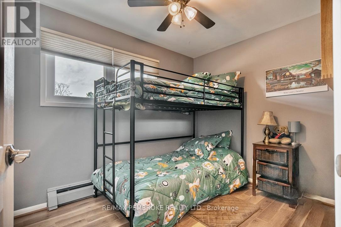 282 CLEMOW AVENUE - 20