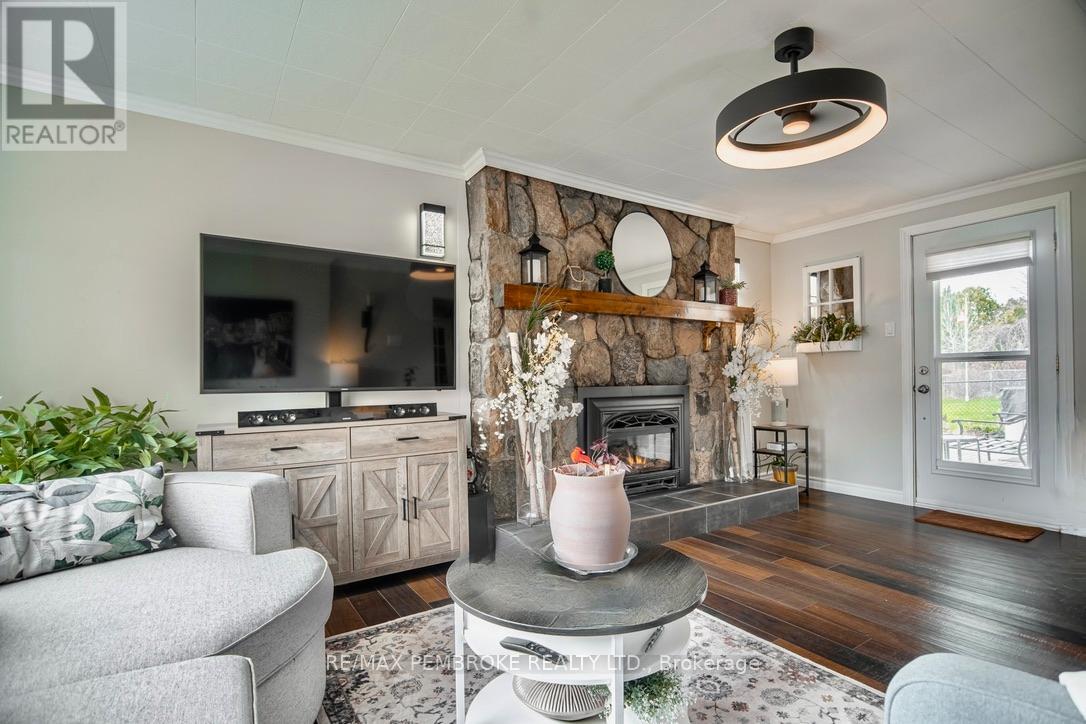 282 CLEMOW AVENUE - 28