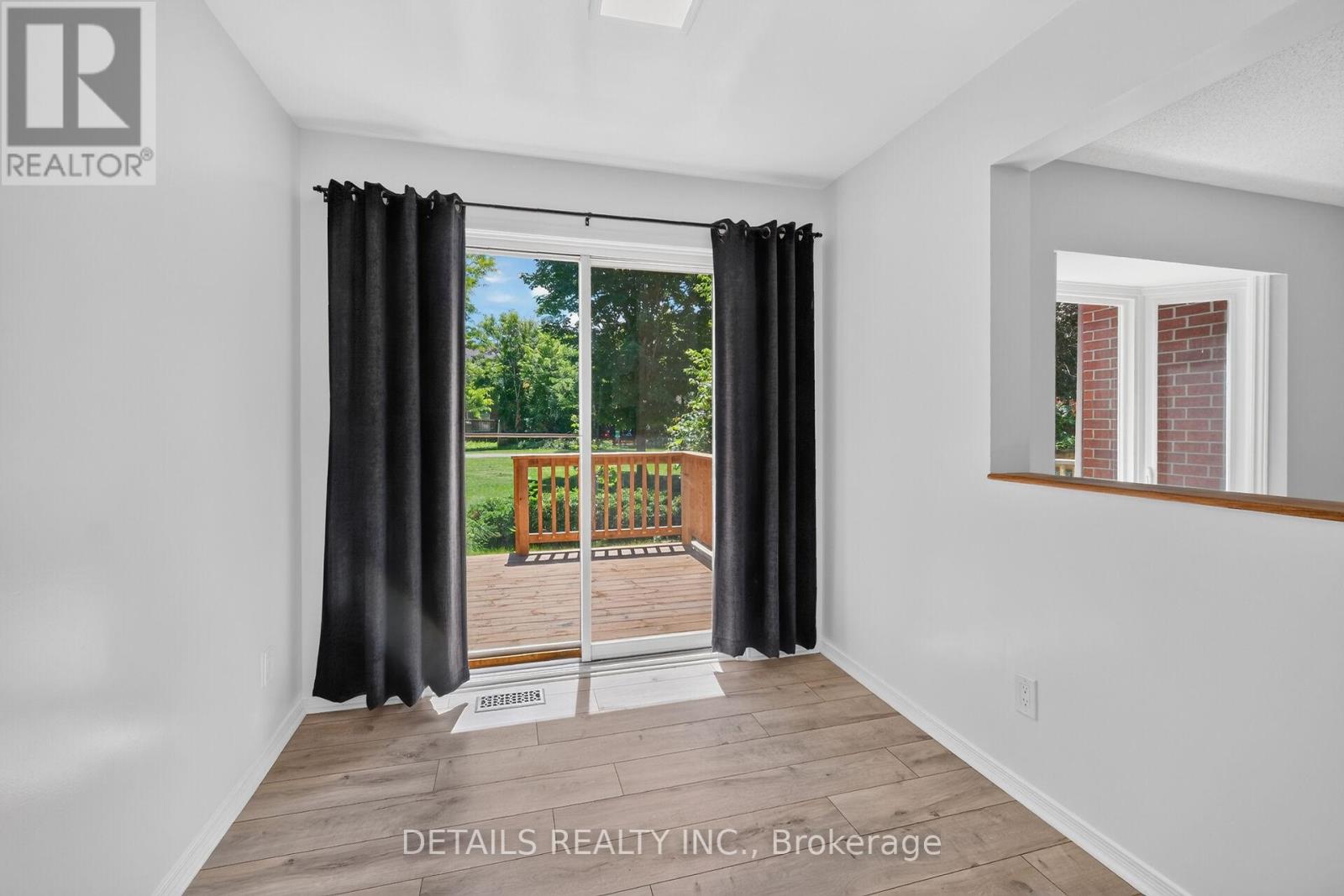 122 ASHPARK CRESCENT - 12