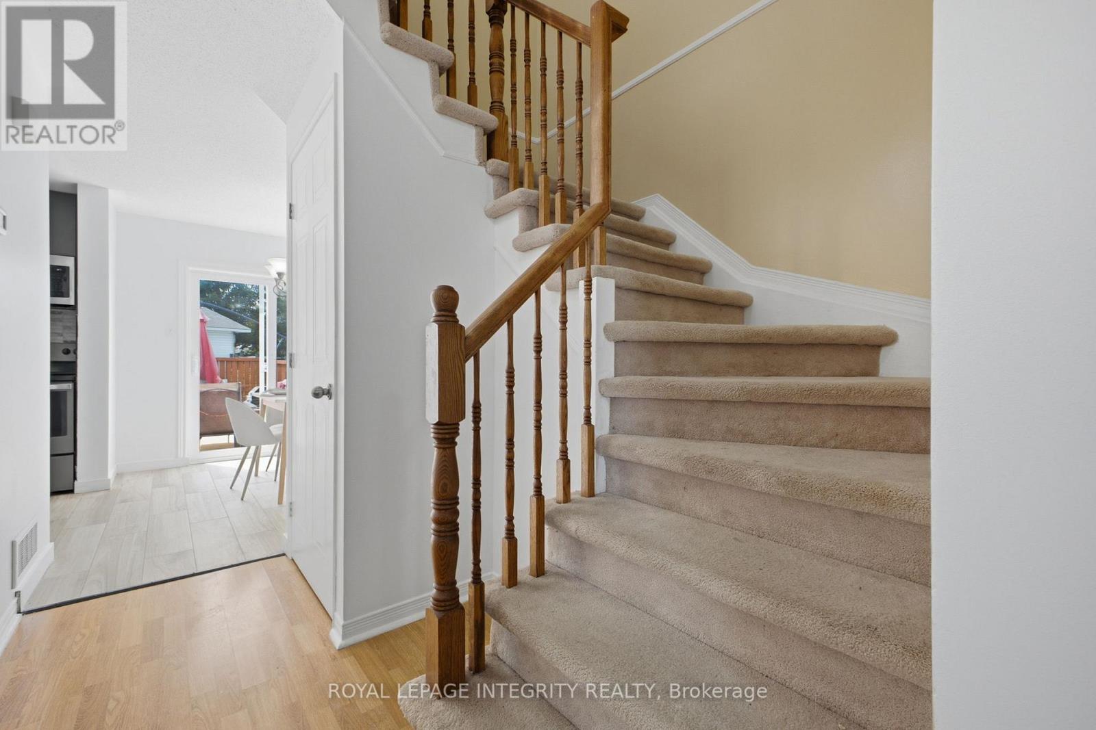 3 Bed, 2 Bath House for Sale in Ottawa – 2002 PETITE LANE, Ottawa – MLS# X13529914 - Image 22
