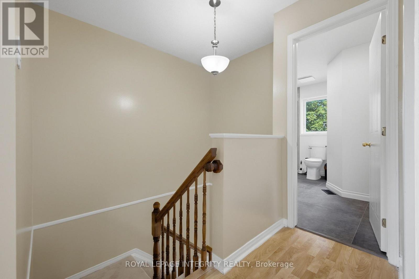 3 Bed, 2 Bath House for Sale in Ottawa – 2002 PETITE LANE, Ottawa – MLS# X13529914 - Image 32