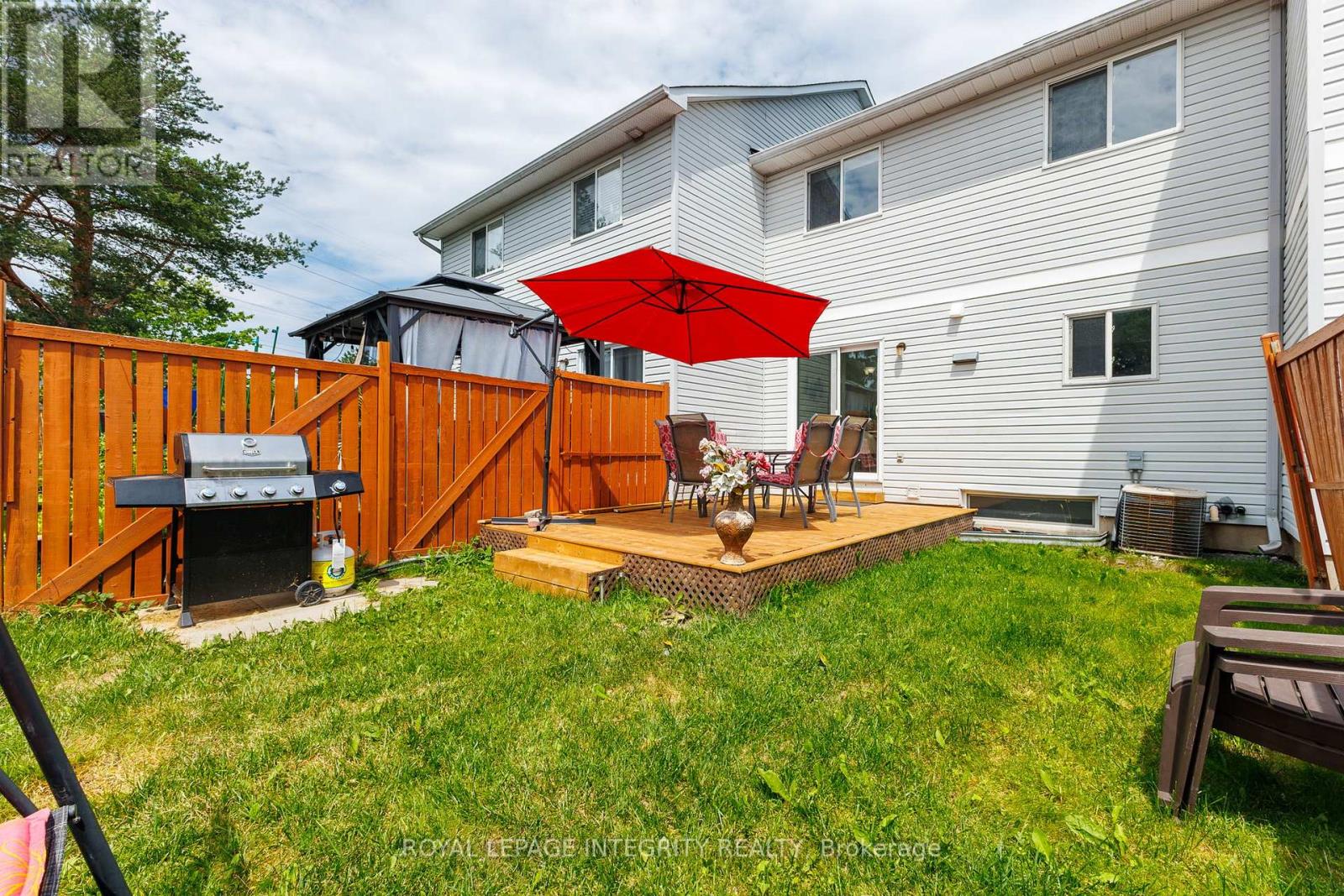 3 Bed, 2 Bath House for Sale in Ottawa – 2002 PETITE LANE, Ottawa – MLS# X13529914 - Image 39