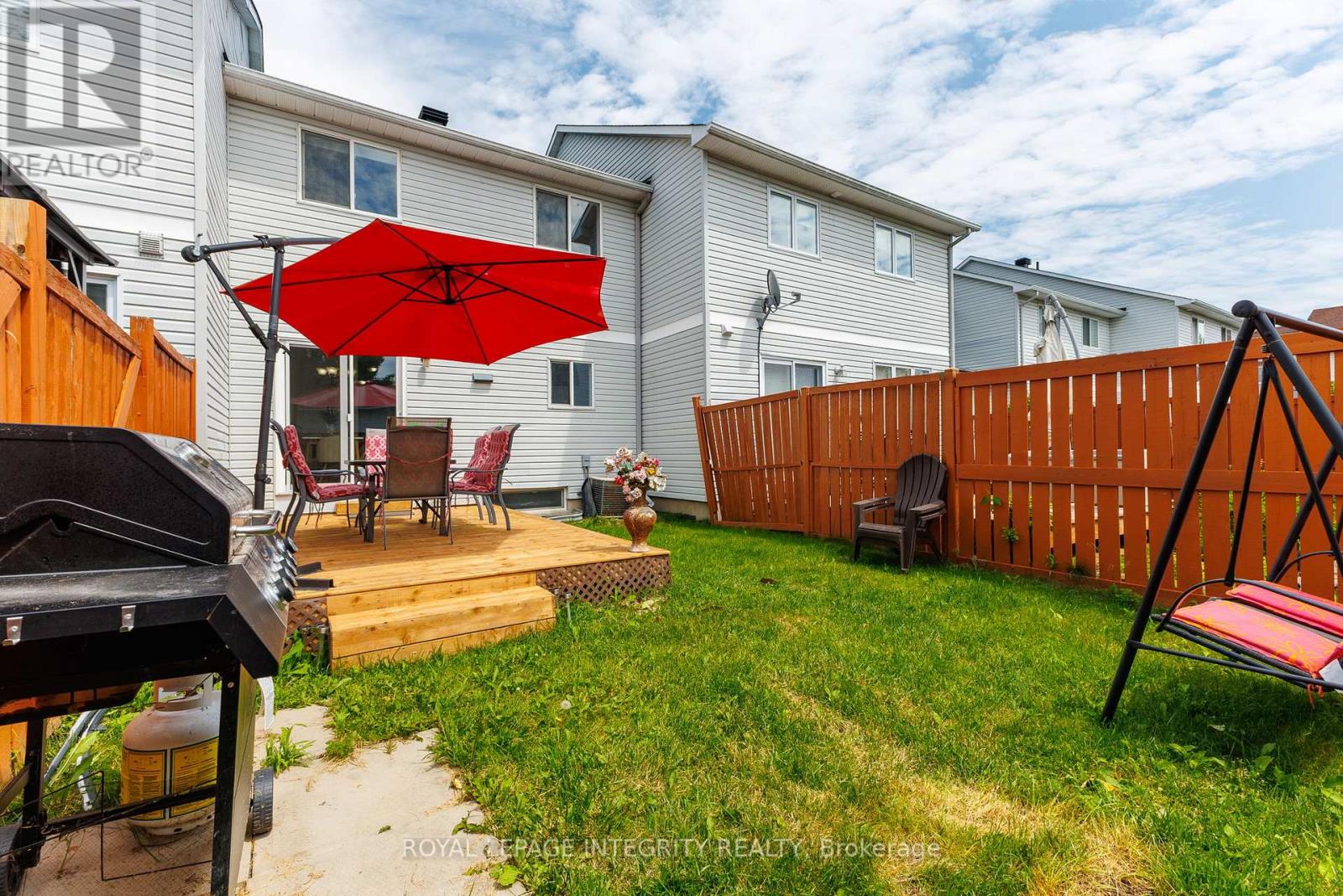 3 Bed, 2 Bath House for Sale in Ottawa – 2002 PETITE LANE, Ottawa – MLS# X13529914 - Image 40