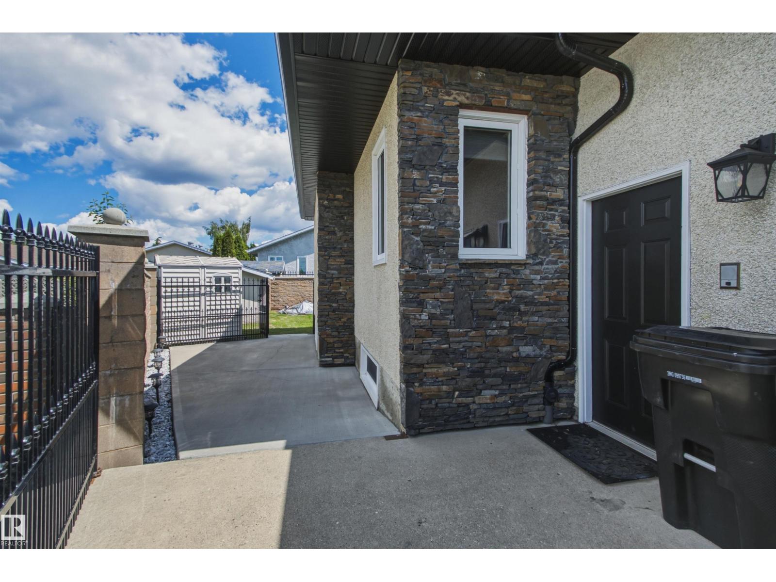 16315 99 ST NW - 51