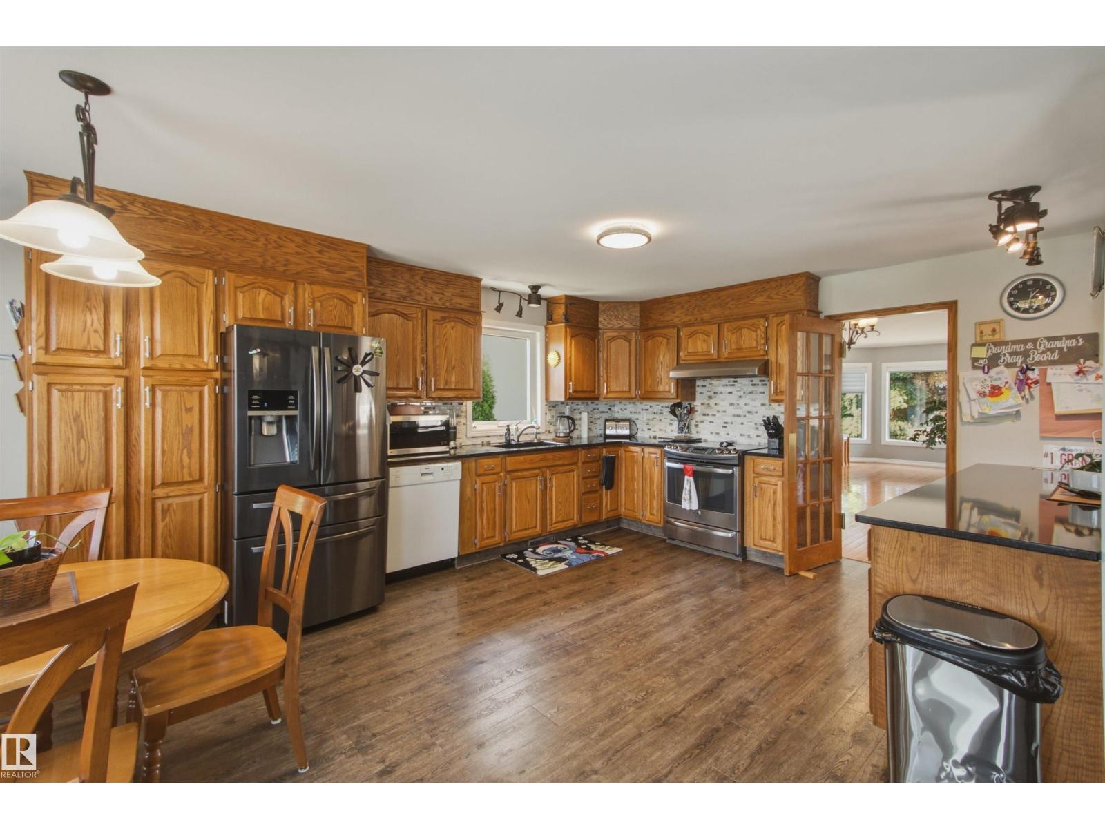 16315 99 ST NW - 11