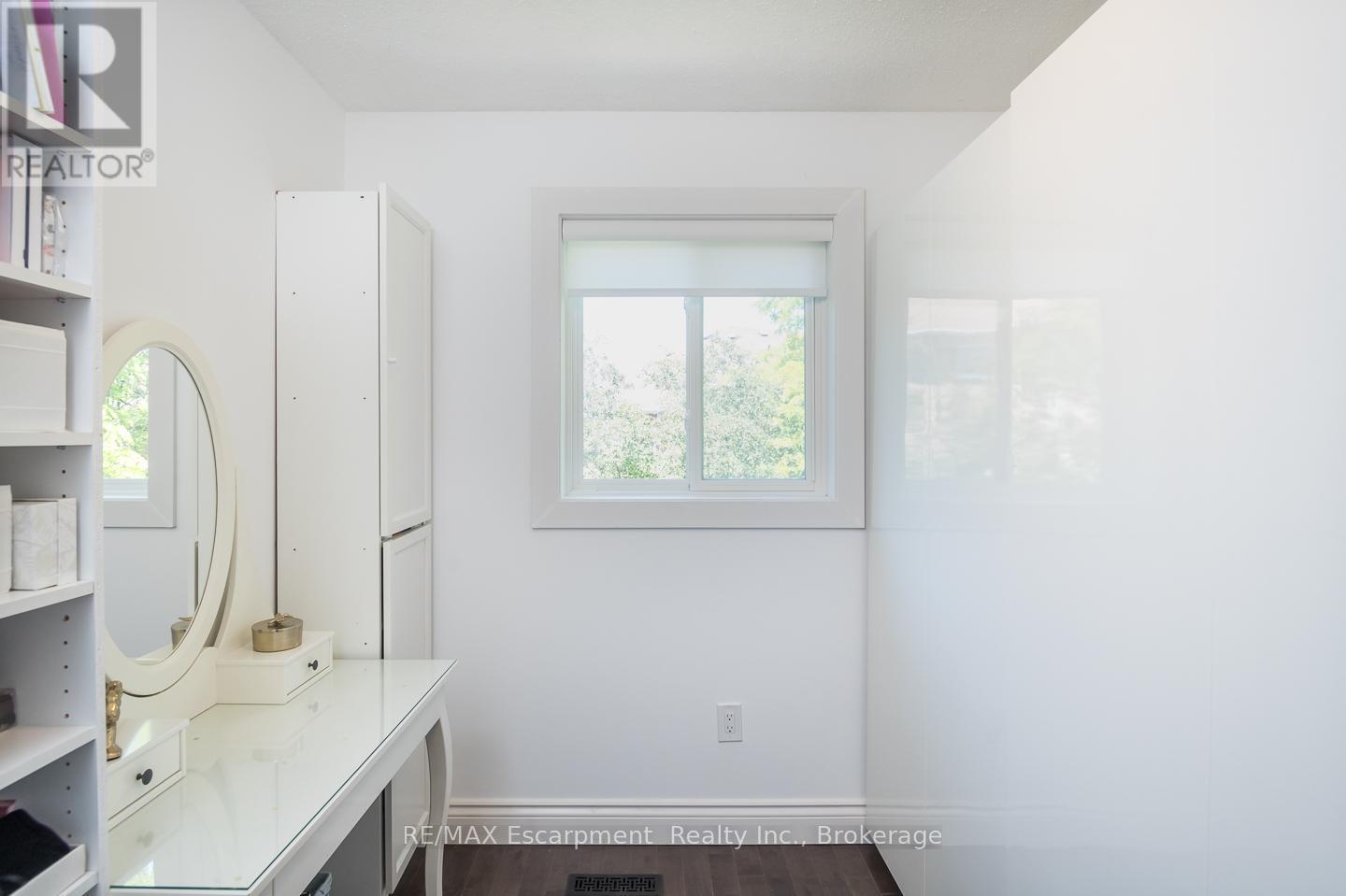 #46 2350 BRITANNIA ROAD W - 24