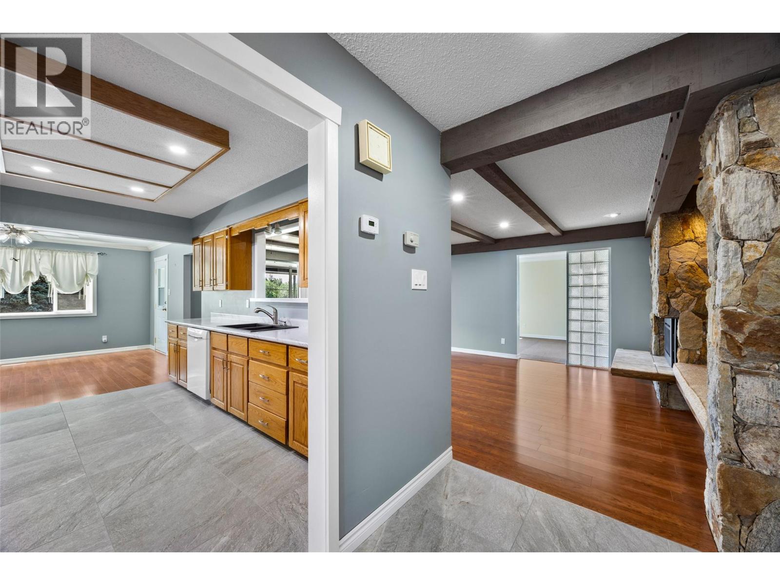 2402 Parkview Drive, Kamloops