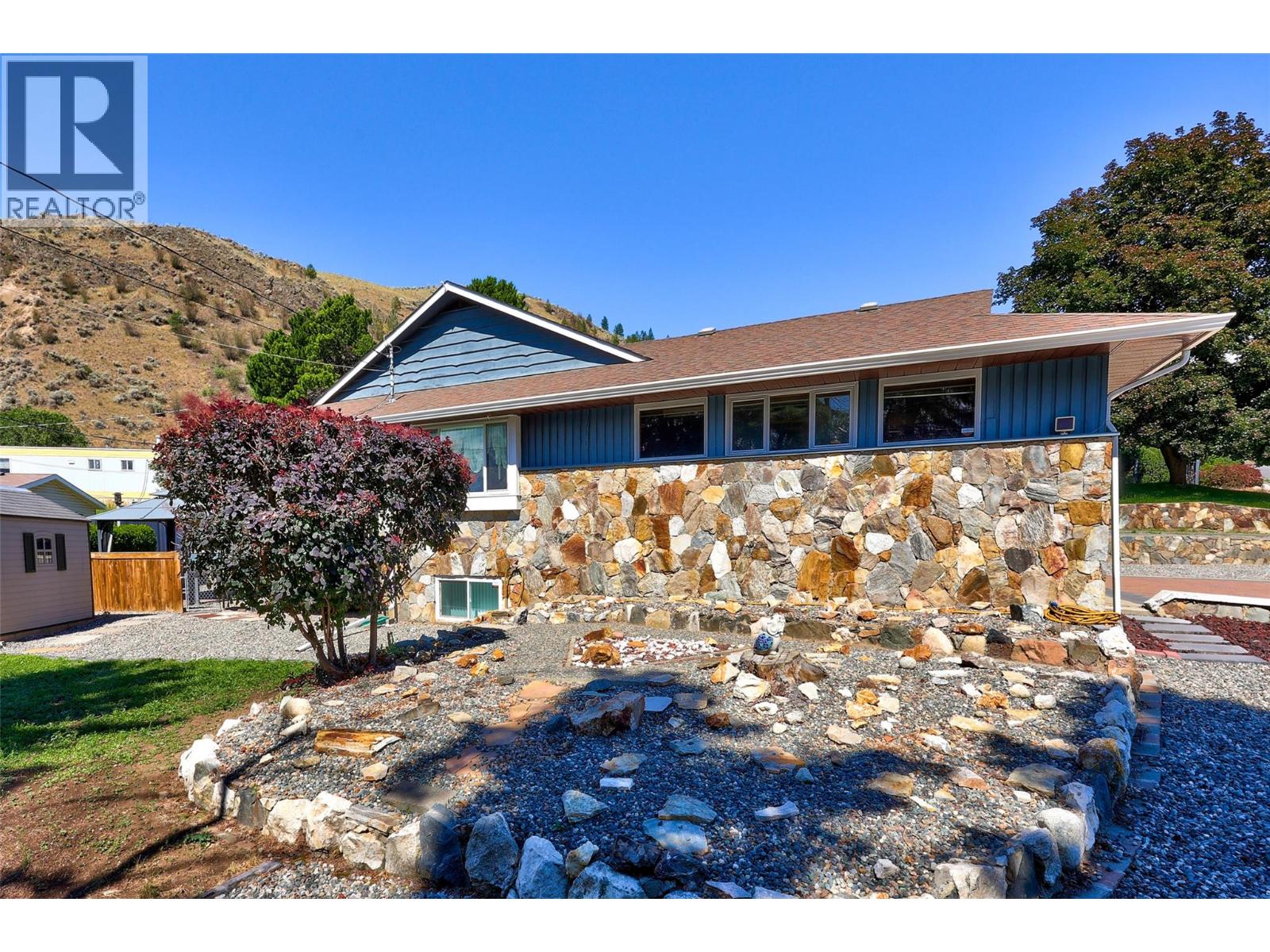 2402 Parkview Drive, Kamloops