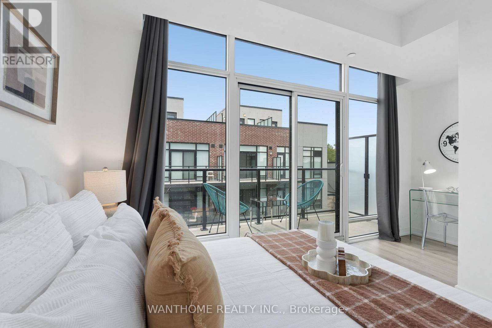 #15 861 SHEPPARD AVENUE W - 26