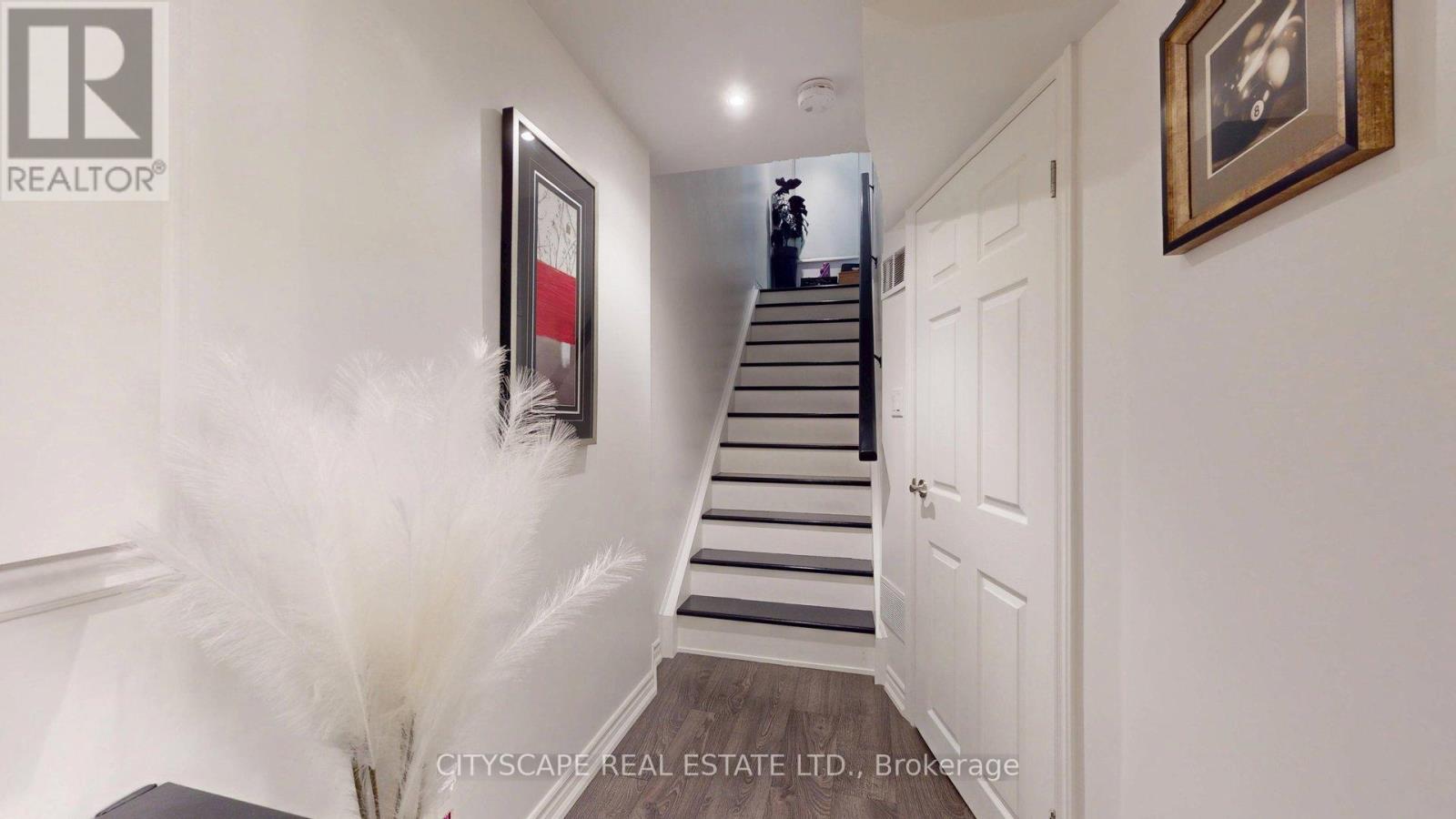22 WINDOM ROAD - 12