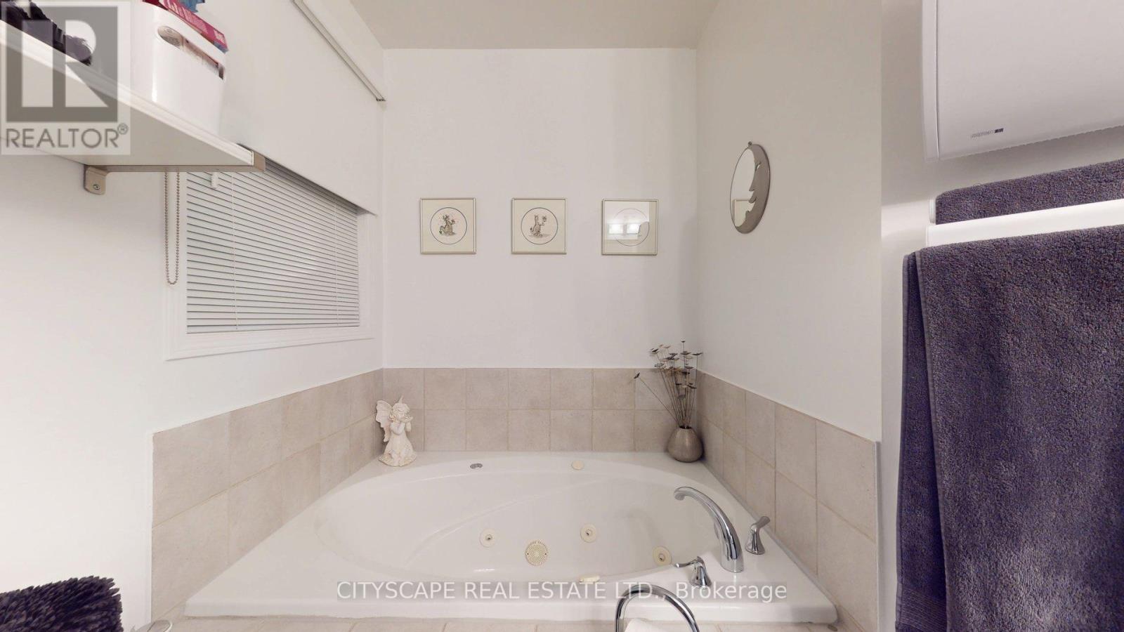 22 WINDOM ROAD - 34
