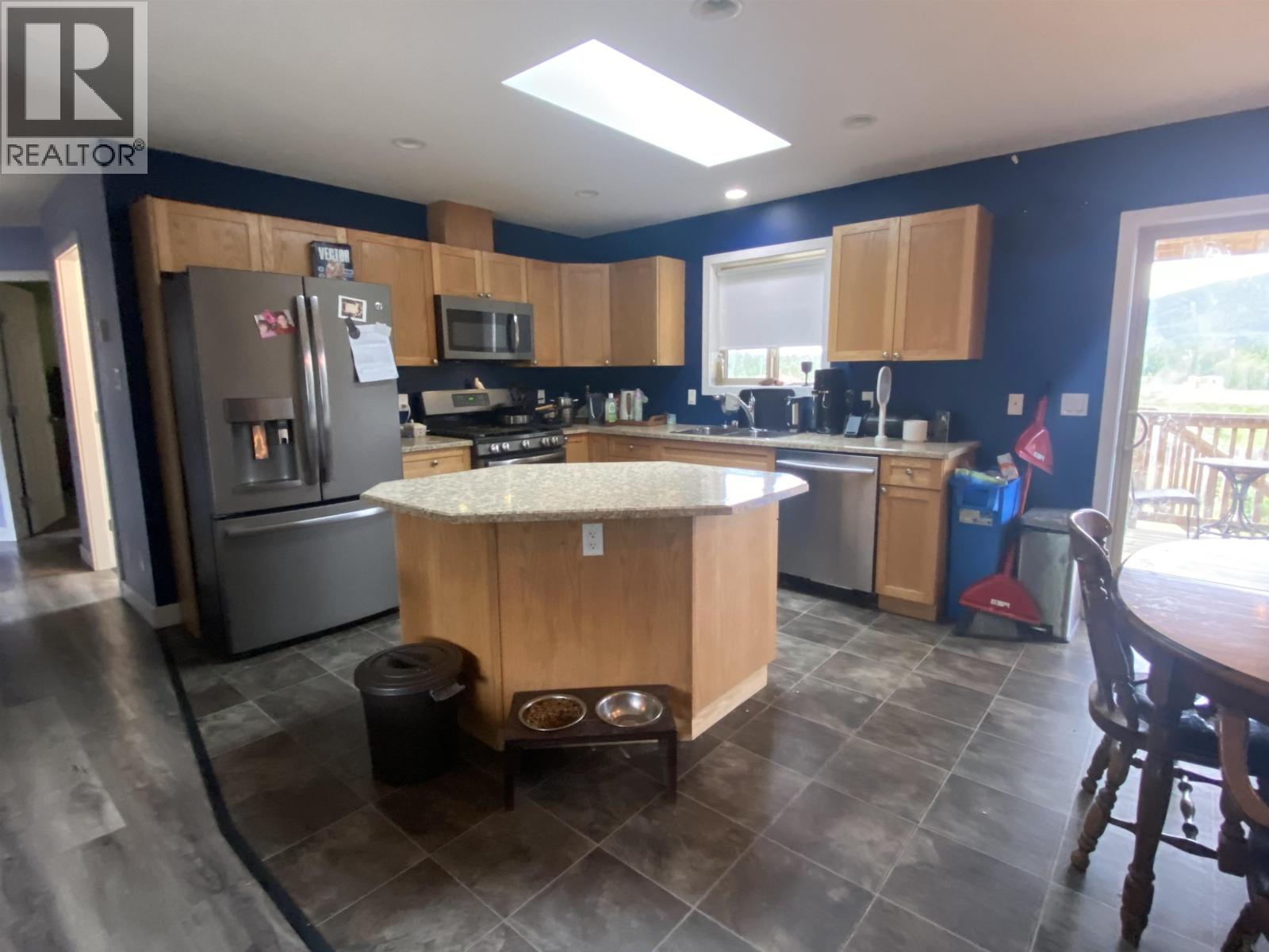 3775 DOBBIE Street, Terrace