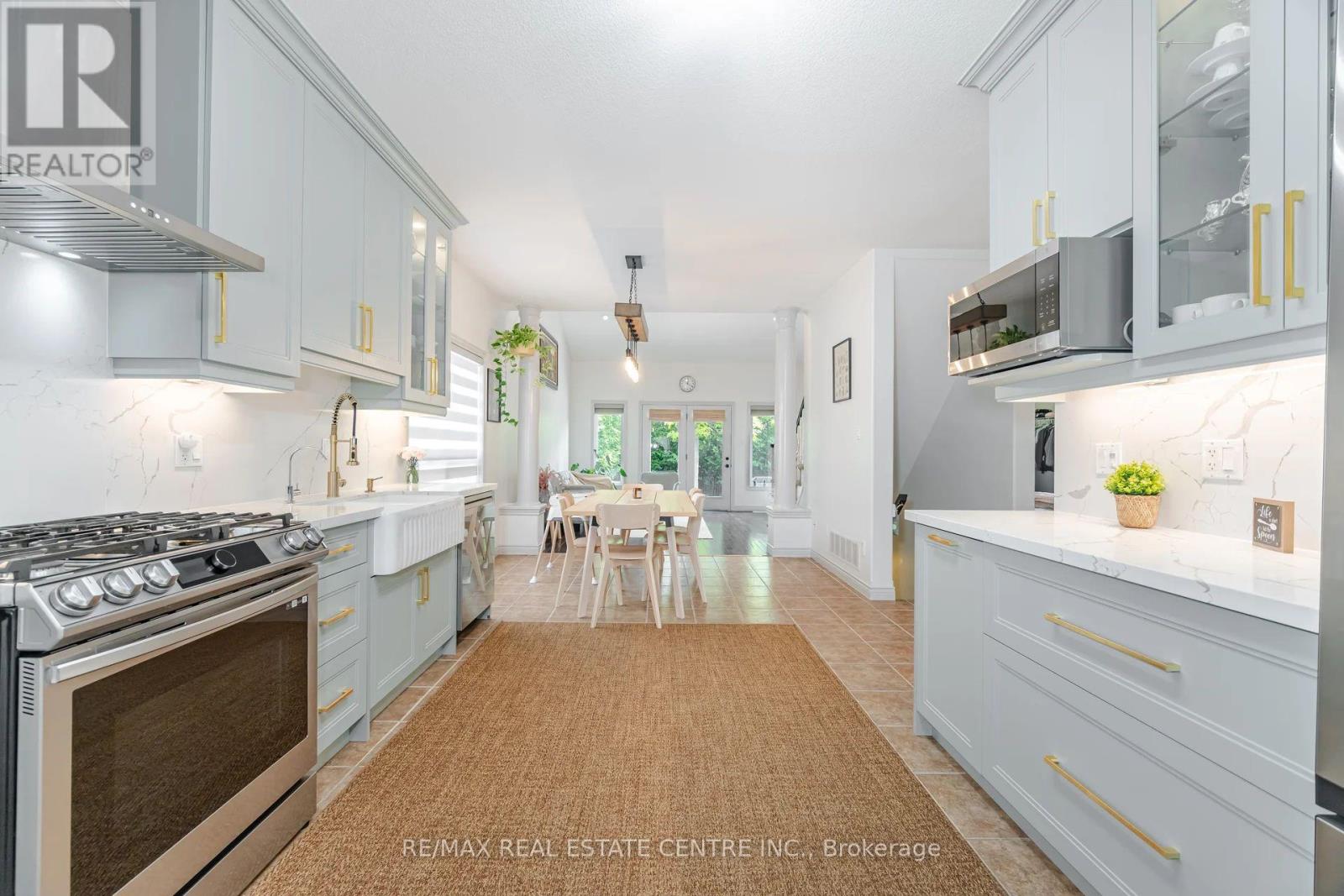 39 STONEHAM STREET - 6