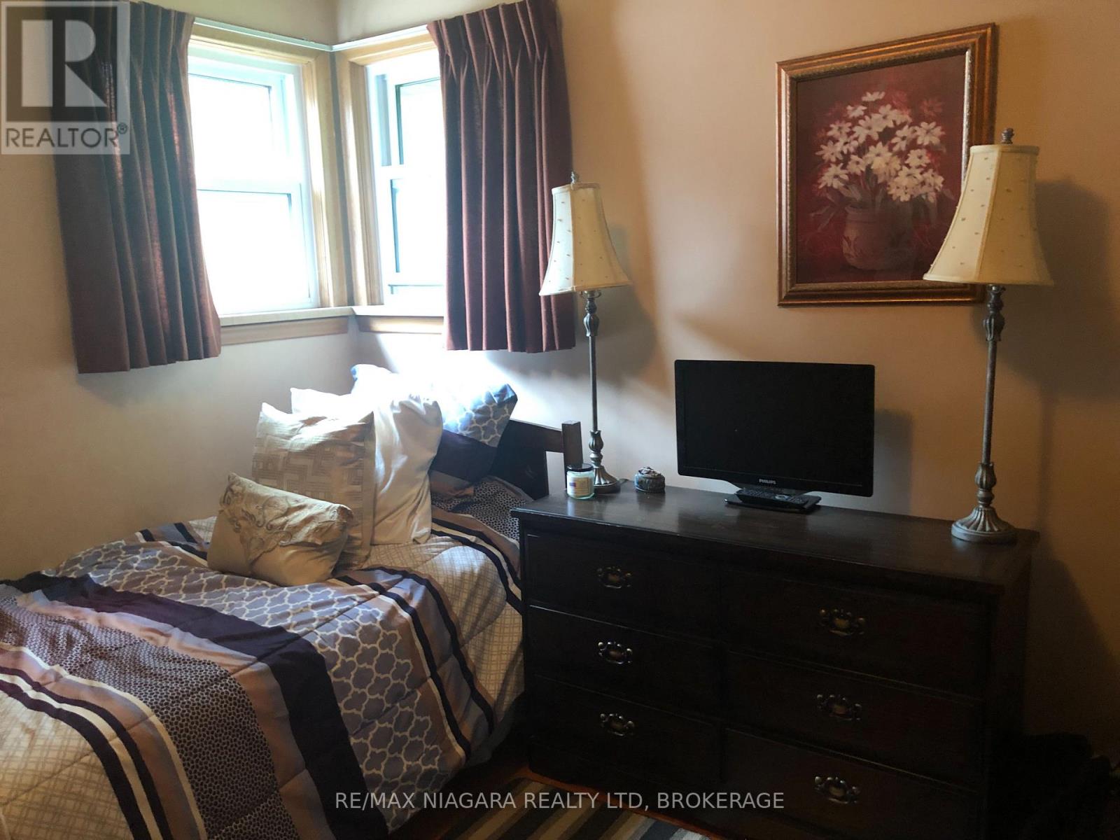 97 SHAKESPEARE AVENUE - 13