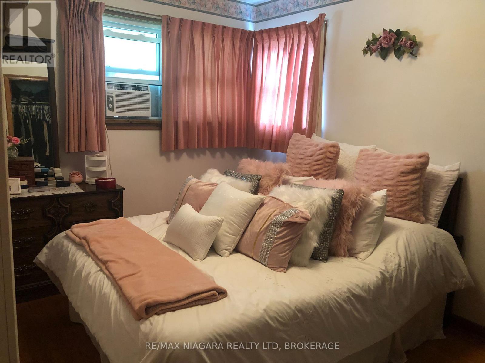 97 SHAKESPEARE AVENUE - 14
