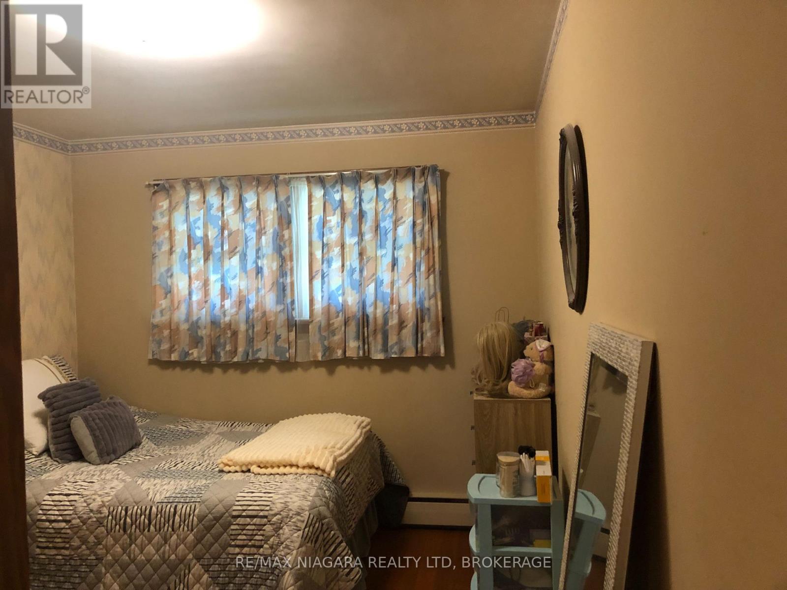 97 SHAKESPEARE AVENUE - 12