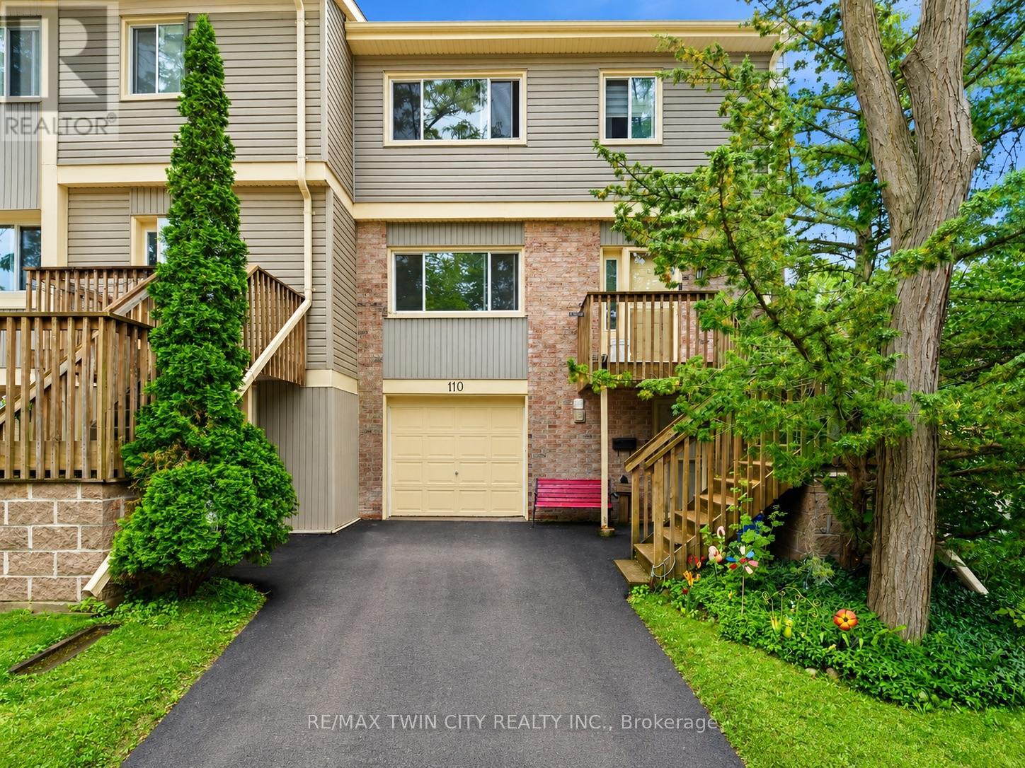 #110 30 GREEN VALLEY DRIVE - 22
