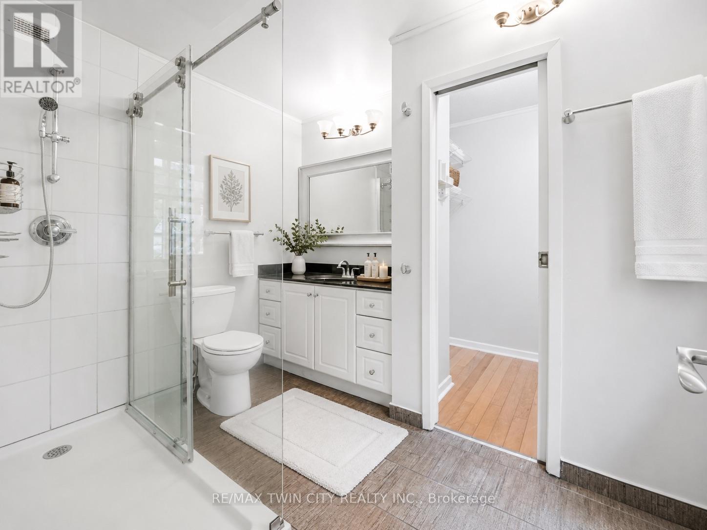 #110 30 GREEN VALLEY DRIVE - 8