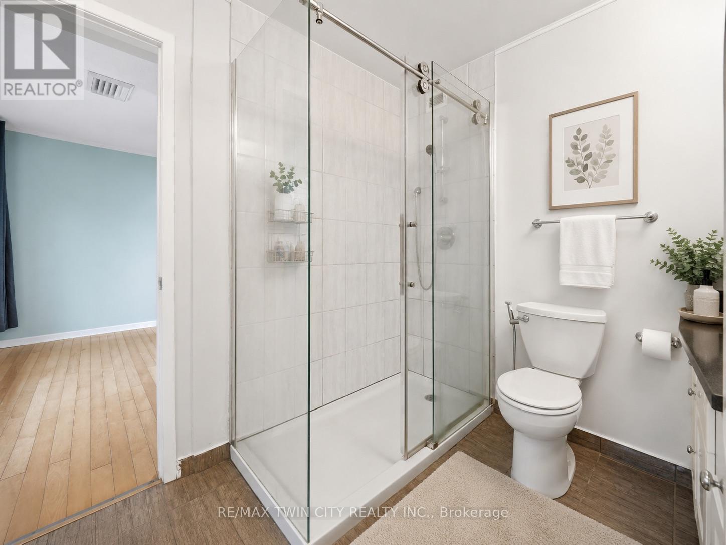 #110 30 GREEN VALLEY DRIVE - 9