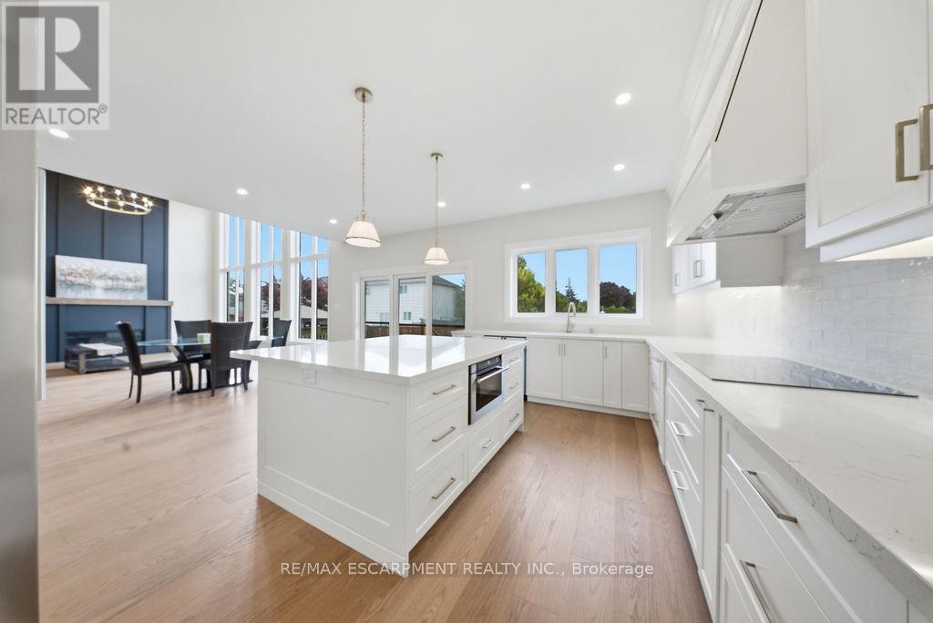 62 JEREMY STREET - 13